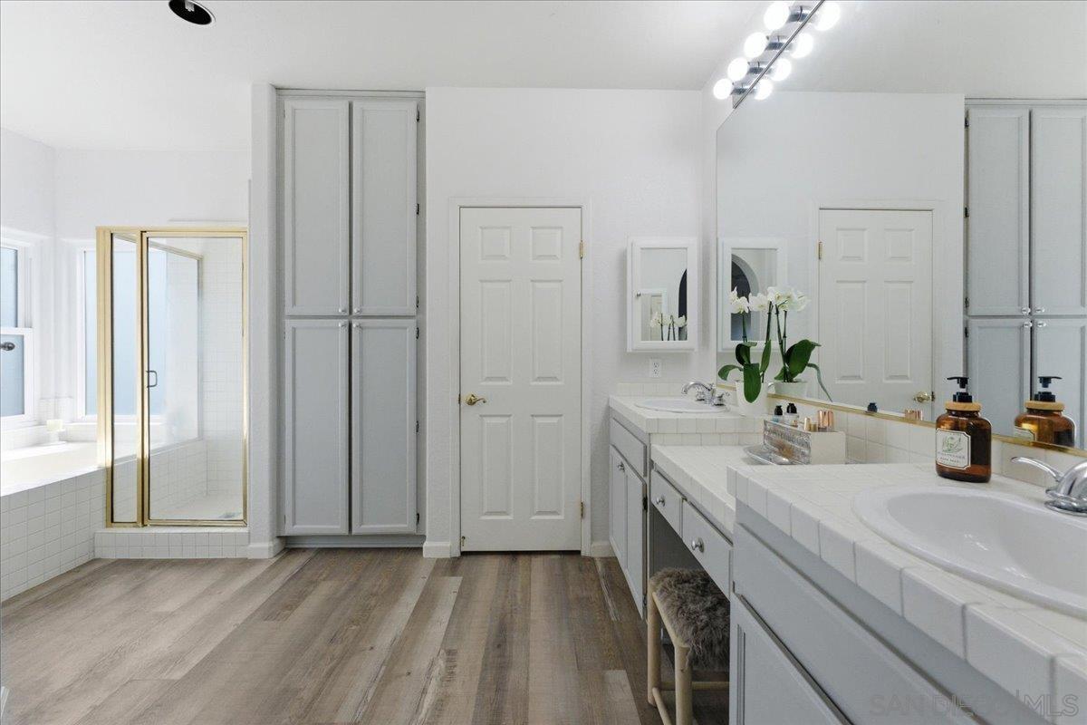 Detail Gallery Image 31 of 61 For 2701  Isham Springs Ct, Spring Valley,  CA 91977 - 3 Beds | 2/1 Baths