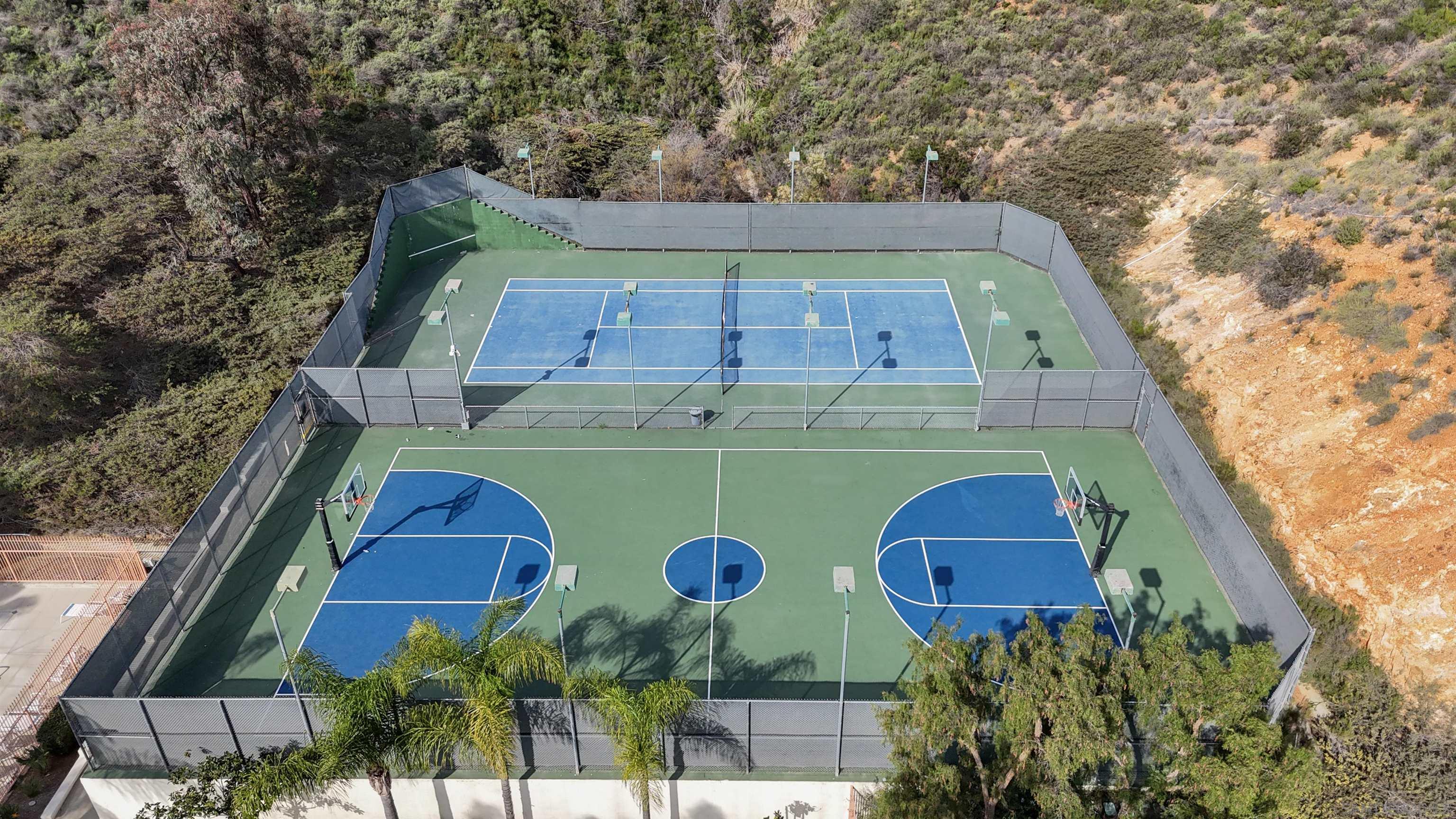 Detail Gallery Image 46 of 61 For 2701  Isham Springs Ct, Spring Valley,  CA 91977 - 3 Beds | 2/1 Baths