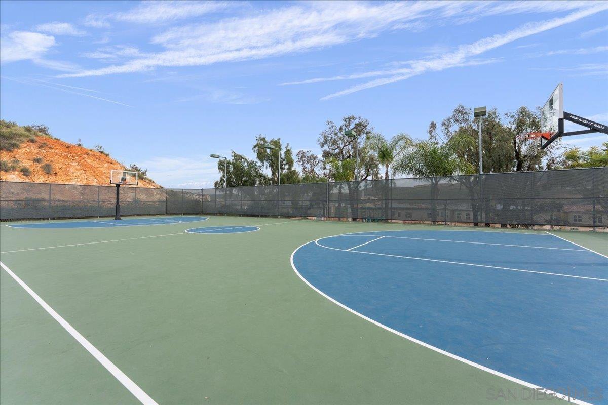 Detail Gallery Image 50 of 61 For 2701  Isham Springs Ct, Spring Valley,  CA 91977 - 3 Beds | 2/1 Baths