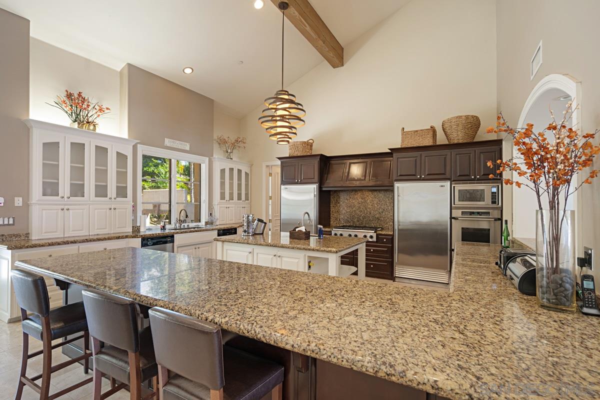 Detail Gallery Image 11 of 38 For 16210  via Cazadero, Rancho Santa Fe,  CA 92067 - 5 Beds | 6/1 Baths