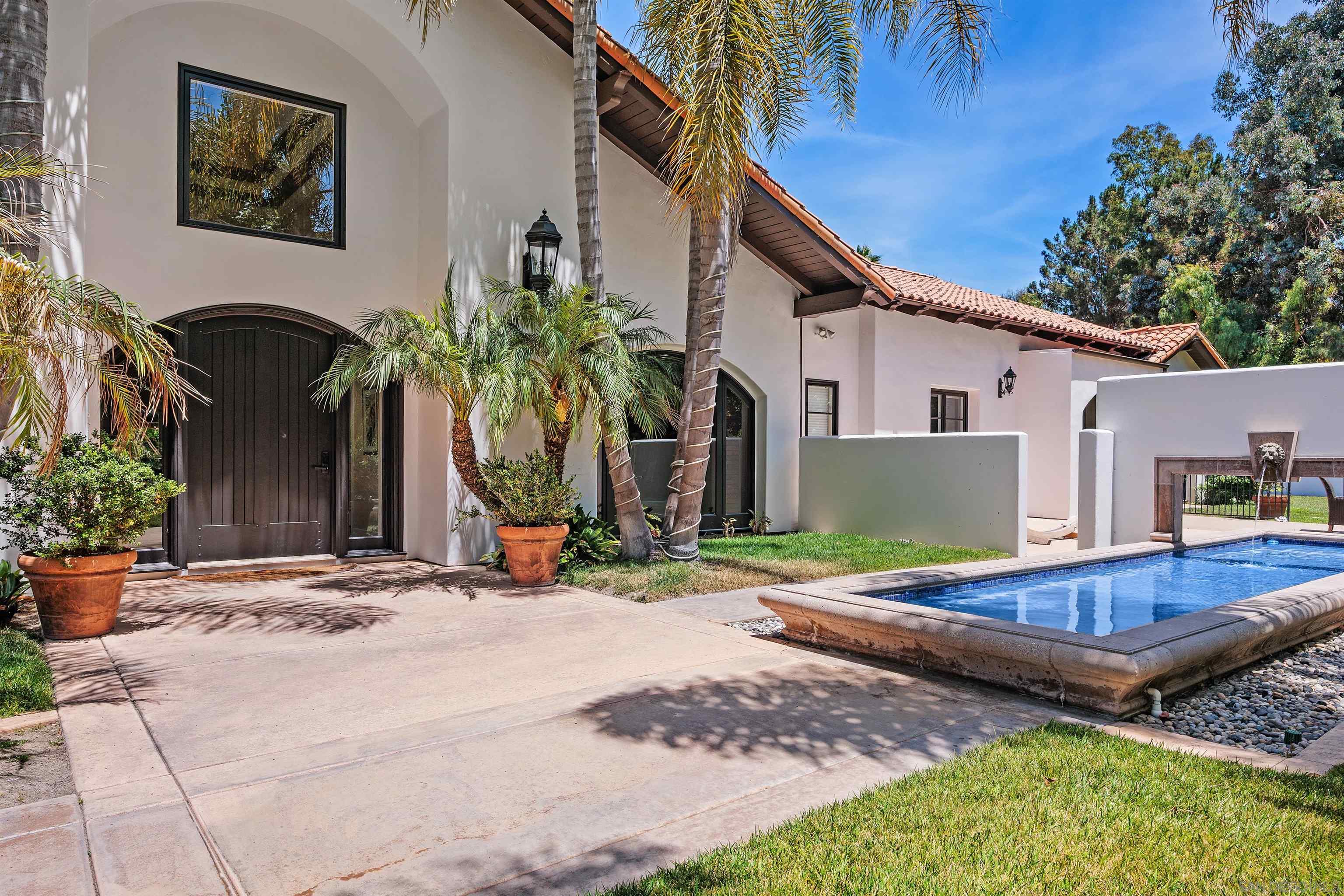 Detail Gallery Image 3 of 38 For 16210  via Cazadero, Rancho Santa Fe,  CA 92067 - 5 Beds | 6/1 Baths