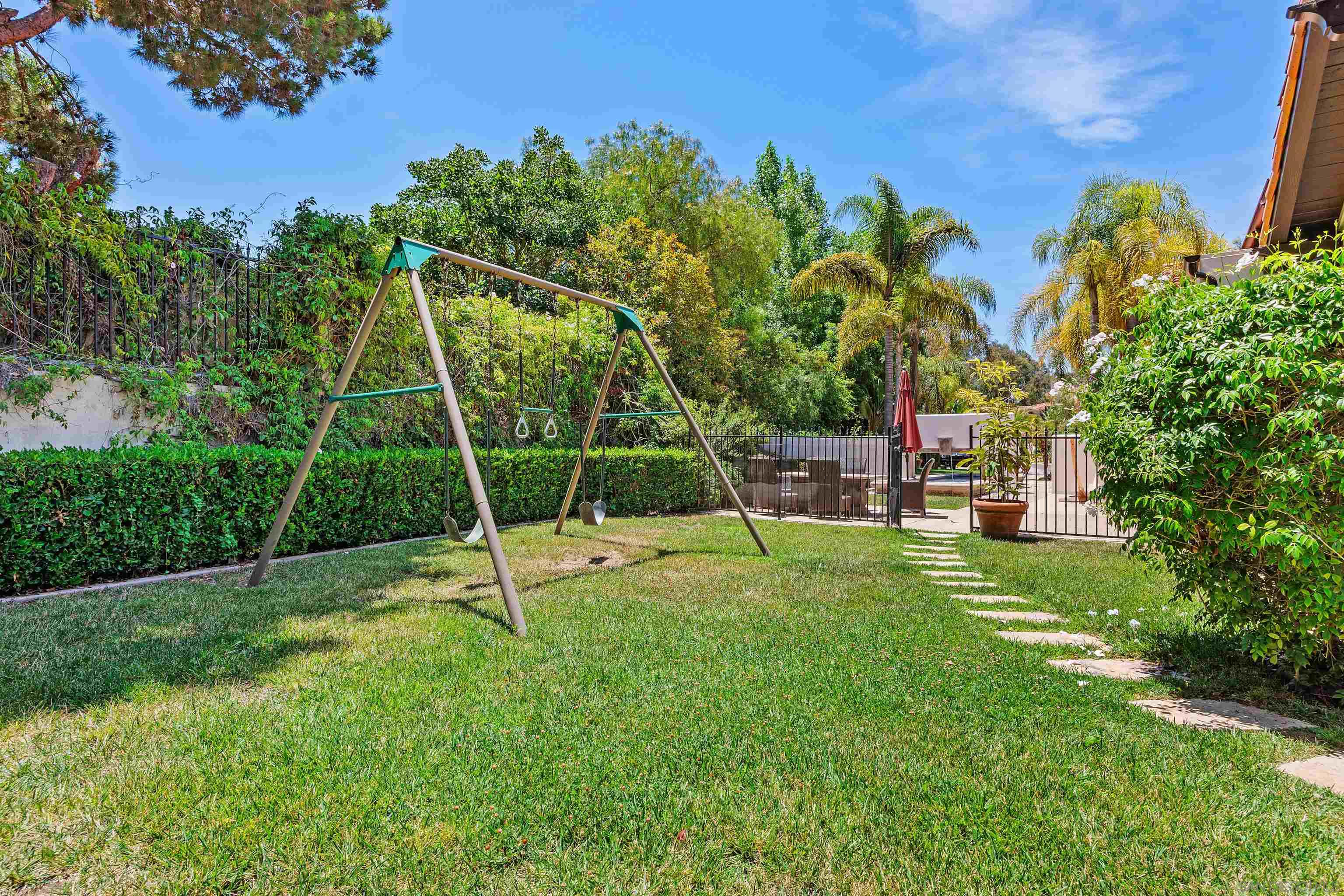 Detail Gallery Image 24 of 38 For 16210  via Cazadero, Rancho Santa Fe,  CA 92067 - 5 Beds | 6/1 Baths