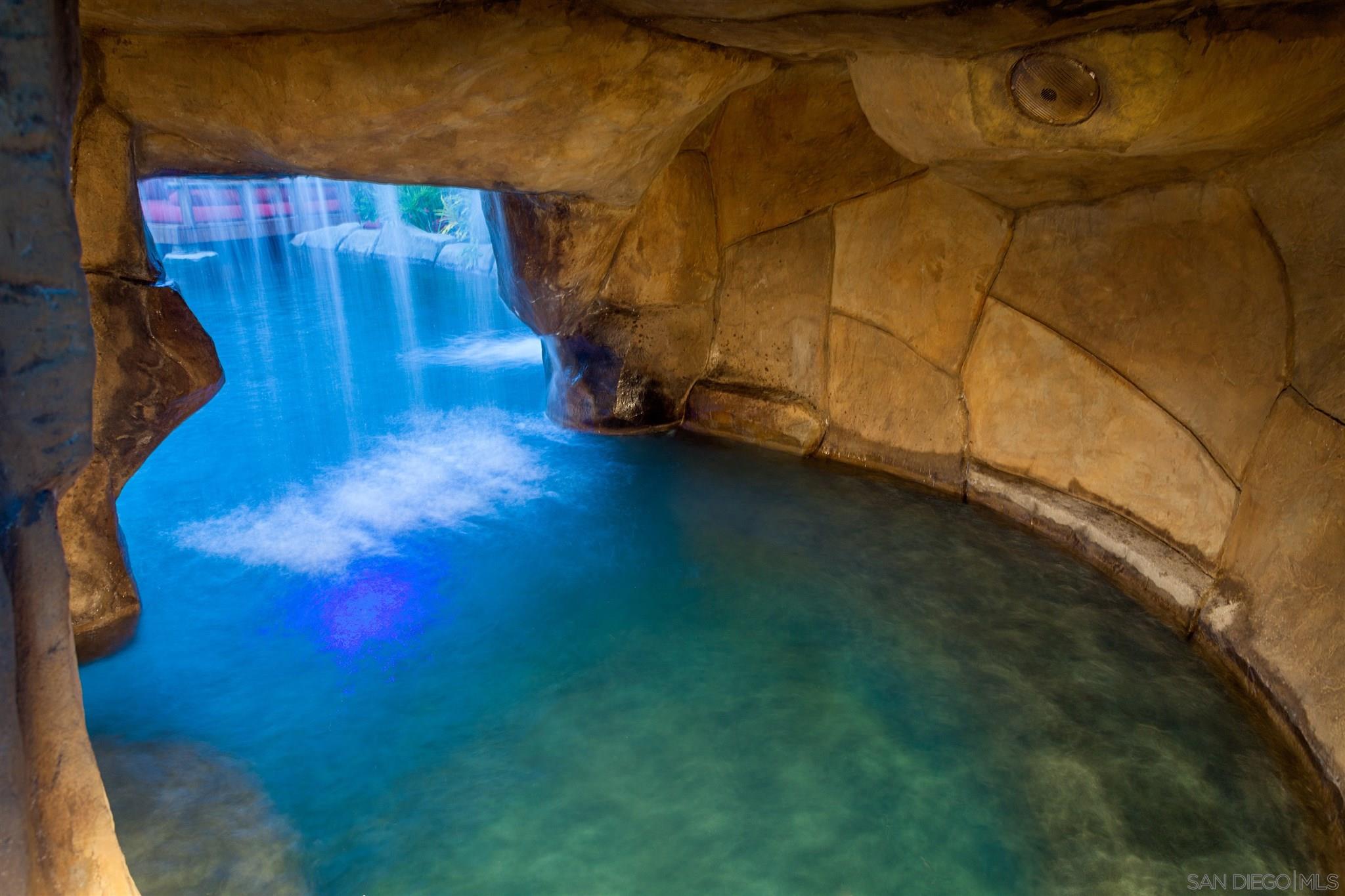 Detail Gallery Image 38 of 38 For 16210  via Cazadero, Rancho Santa Fe,  CA 92067 - 5 Beds | 6/1 Baths