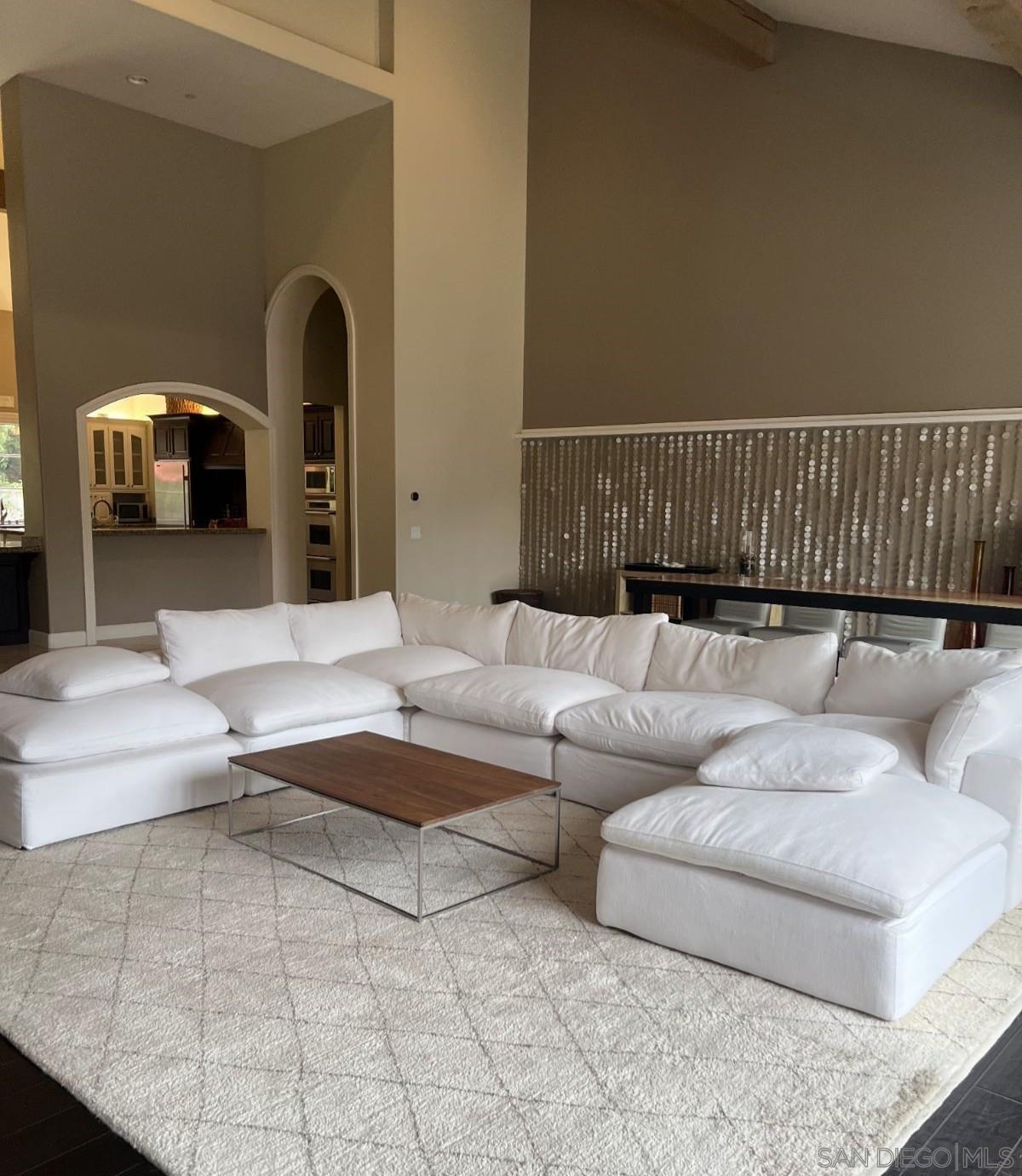 Detail Gallery Image 8 of 38 For 16210  via Cazadero, Rancho Santa Fe,  CA 92067 - 5 Beds | 6/1 Baths