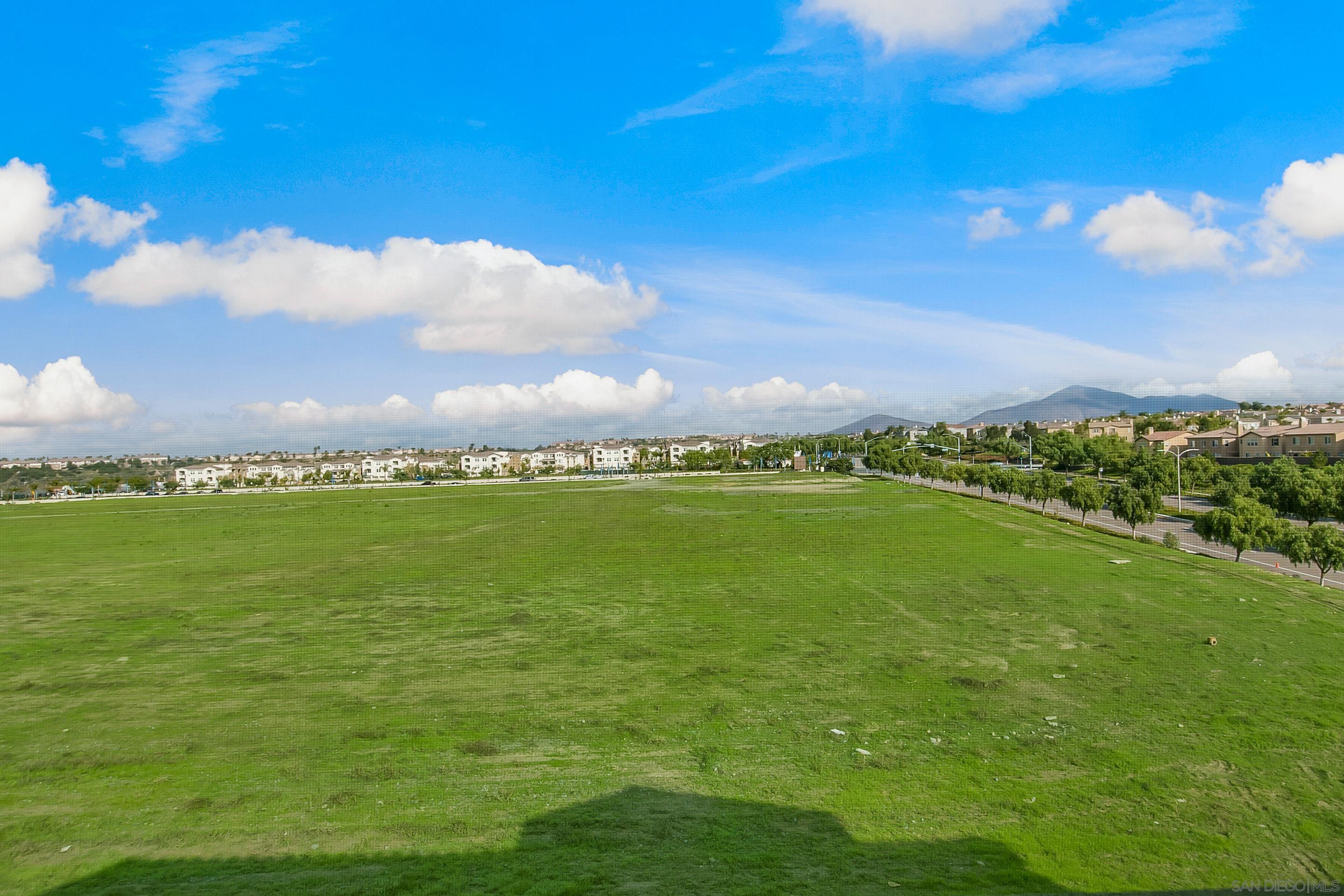 Detail Gallery Image 32 of 34 For 1818  Santa Christina Ave, Chula Vista,  CA 91913 - 4 Beds | 3/1 Baths