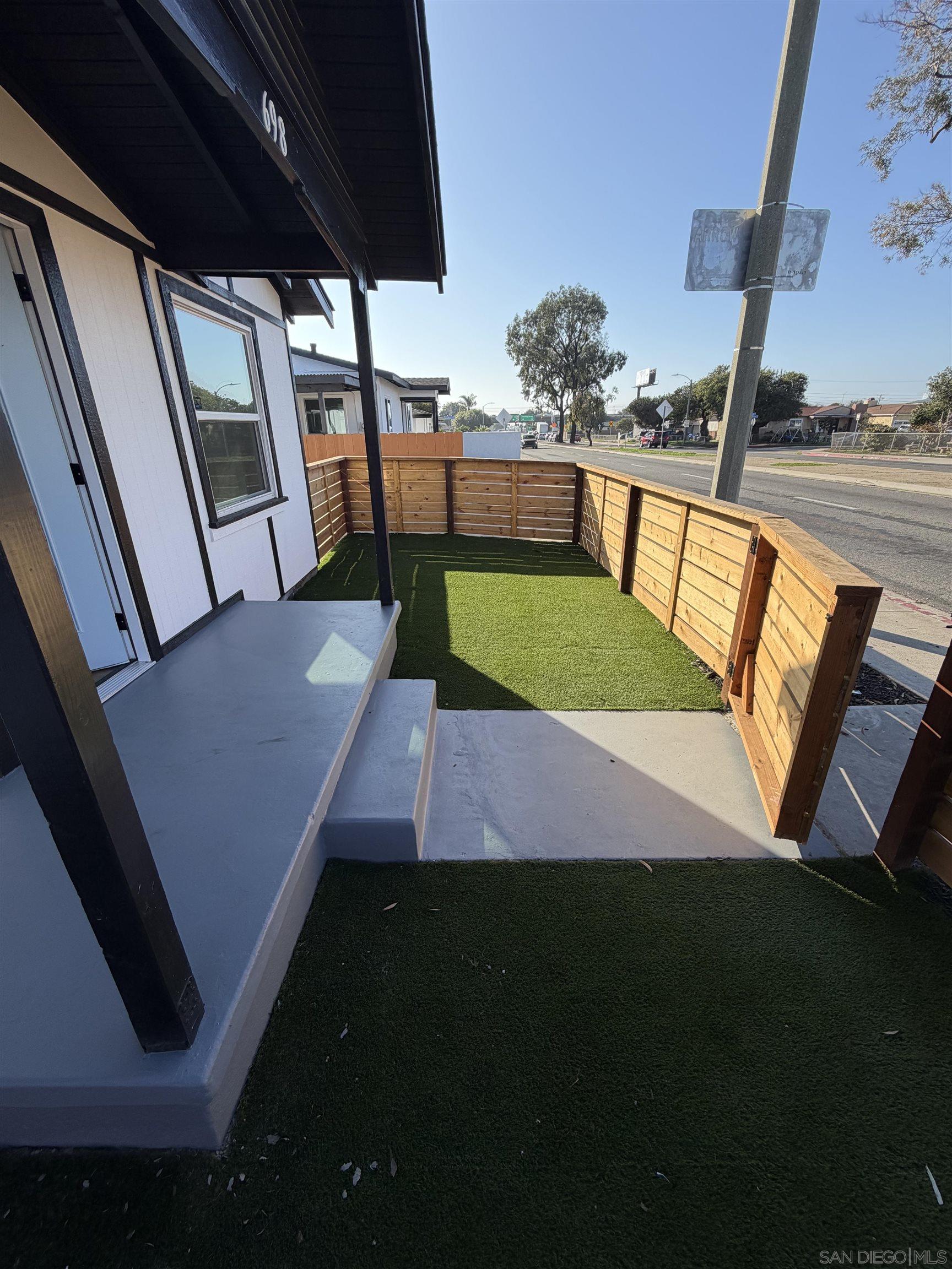 Detail Gallery Image 19 of 20 For 698  J St, Chula Vista,  CA 91910 - 2 Beds | 1 Baths