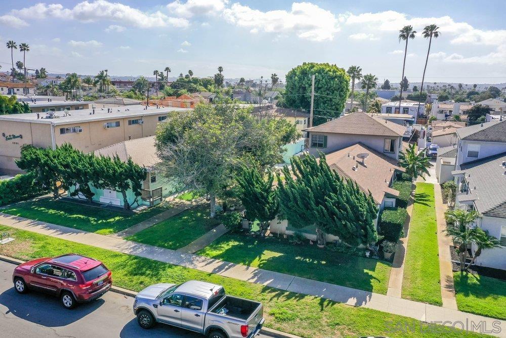 Detail Gallery Image 2 of 11 For 1533-39  Chalcedony St, San Diego,  CA 92109 - – Beds | – Baths