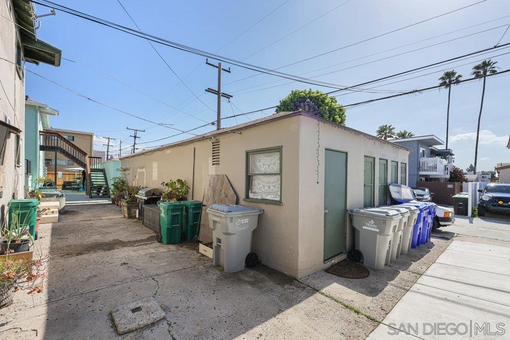 Detail Gallery Image 9 of 11 For 1533-39  Chalcedony St, San Diego,  CA 92109 - – Beds | – Baths