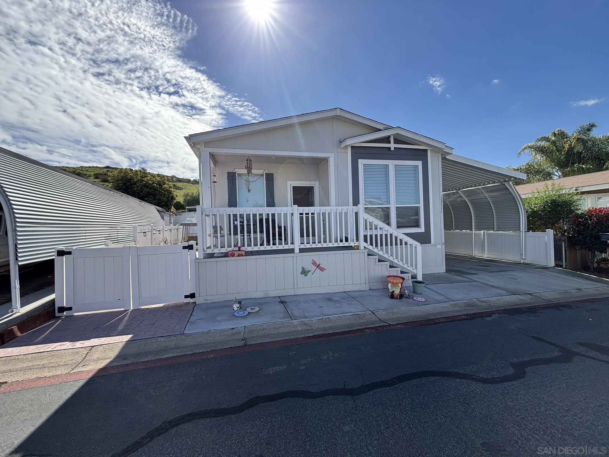 Detail Gallery Image 2 of 29 For 13111  Bonita Vista St  #228,  Poway,  CA 92064 - 3 Beds | 2 Baths