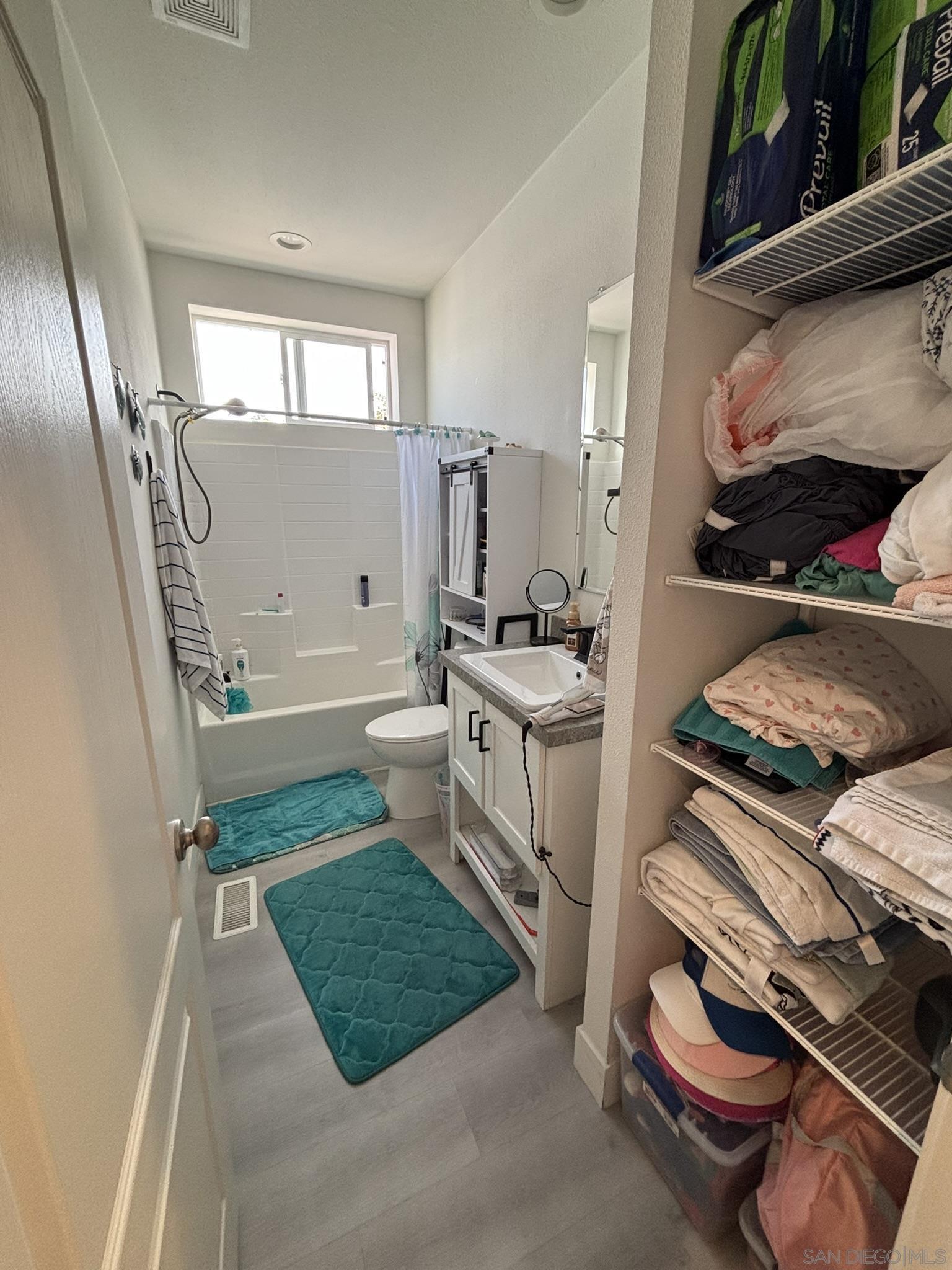 Detail Gallery Image 24 of 29 For 13111  Bonita Vista St  #228,  Poway,  CA 92064 - 3 Beds | 2 Baths