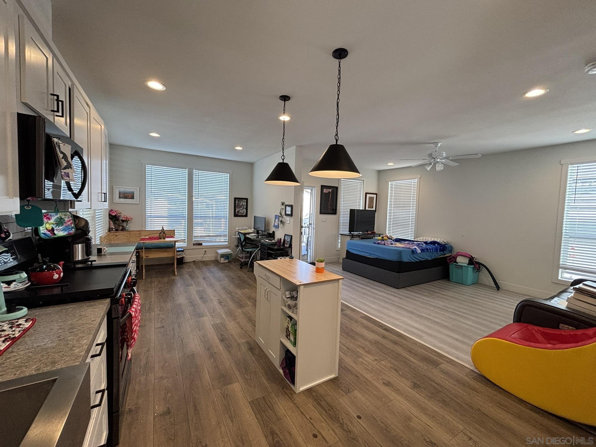 Detail Gallery Image 6 of 29 For 13111  Bonita Vista St  #228,  Poway,  CA 92064 - 3 Beds | 2 Baths