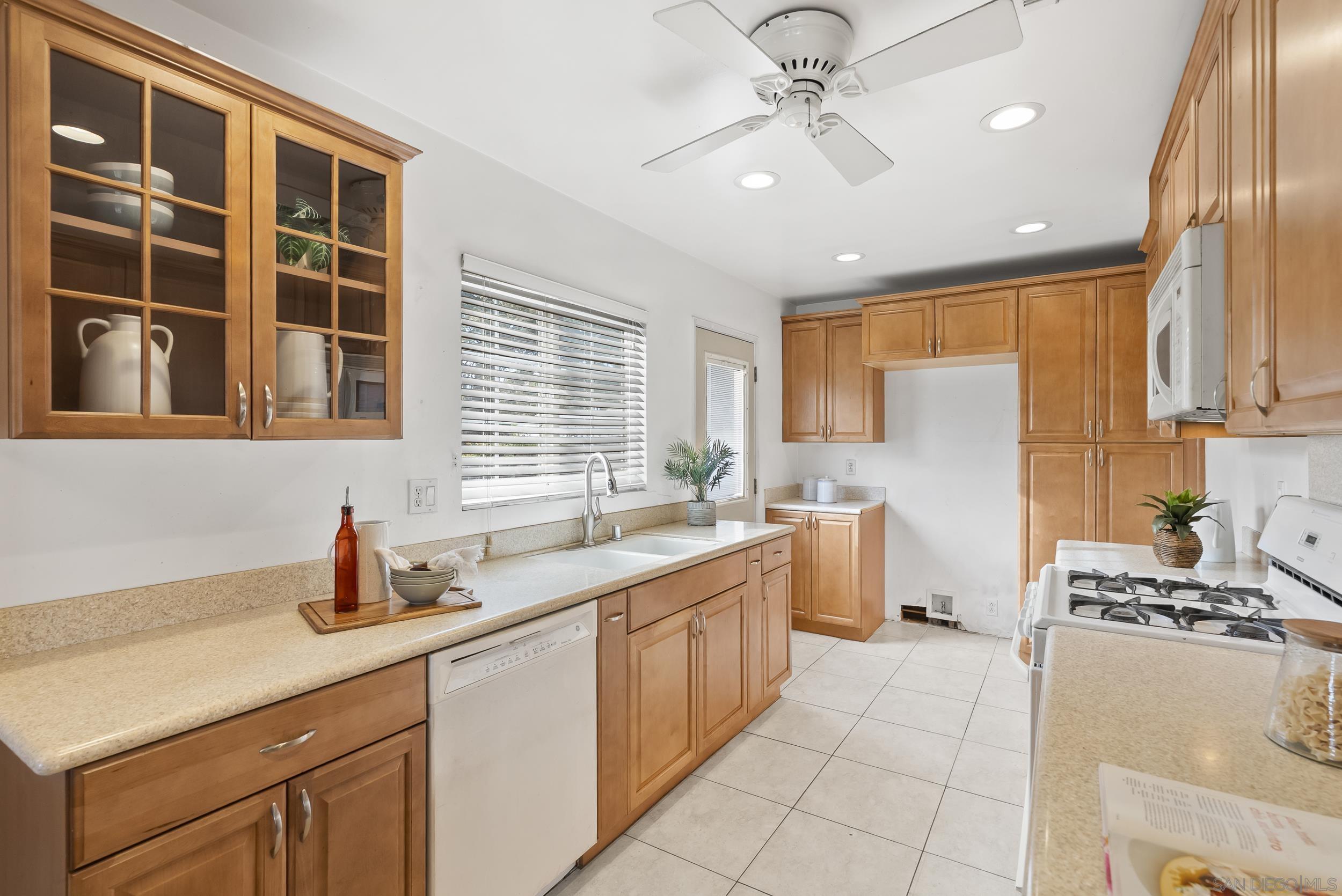 Detail Gallery Image 4 of 63 For 7225  Baldrich St, La Mesa,  CA 91942 - 3 Beds | 1 Baths