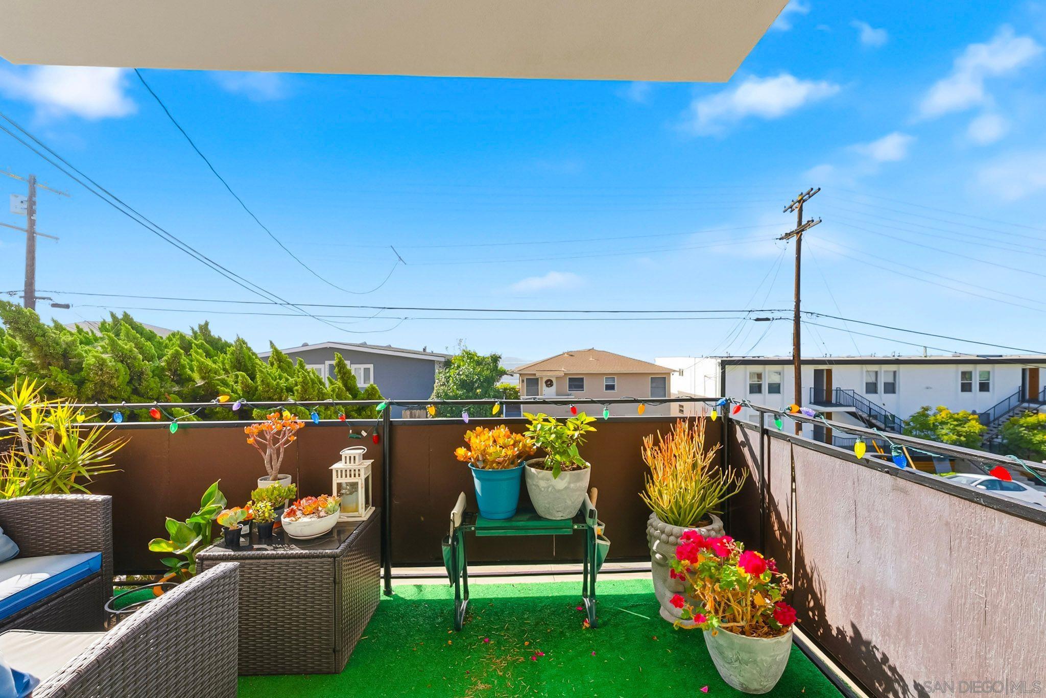 Detail Gallery Image 23 of 29 For 1828  Linwood St  #1,  San Diego,  CA 92110 - 2 Beds | 2 Baths