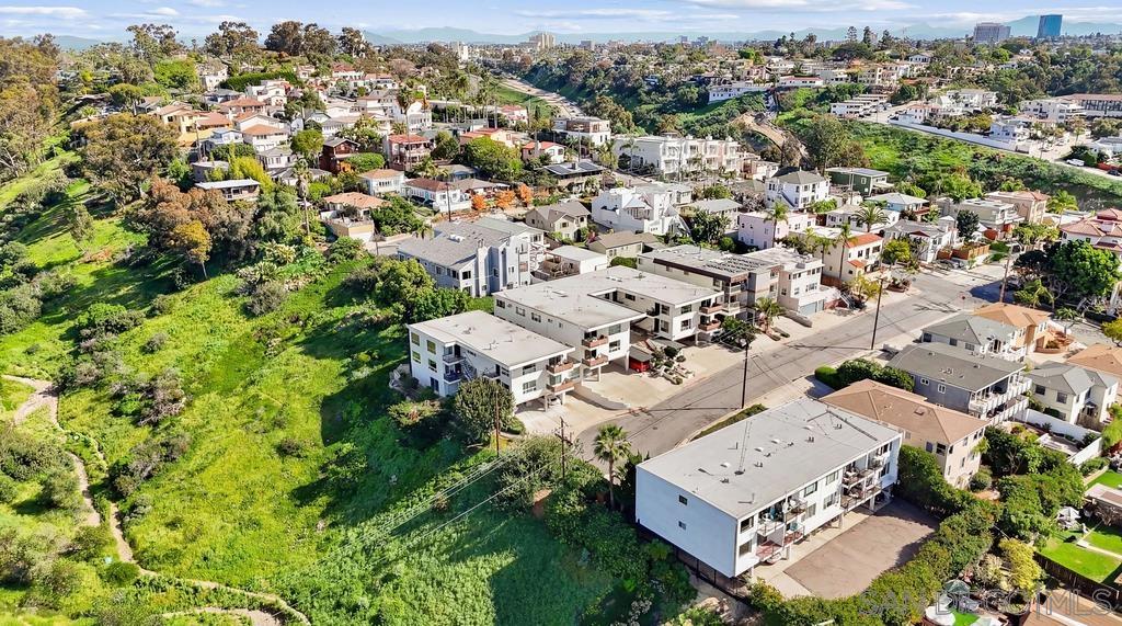 Detail Gallery Image 28 of 29 For 1828  Linwood St  #1,  San Diego,  CA 92110 - 2 Beds | 2 Baths