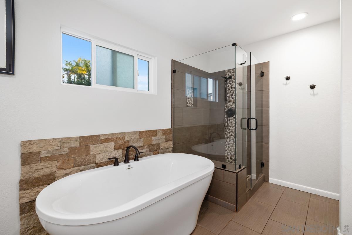 Detail Gallery Image 25 of 29 For 1371  Hinrichs Way, Escondido,  CA 92027 - 4 Beds | 2/1 Baths