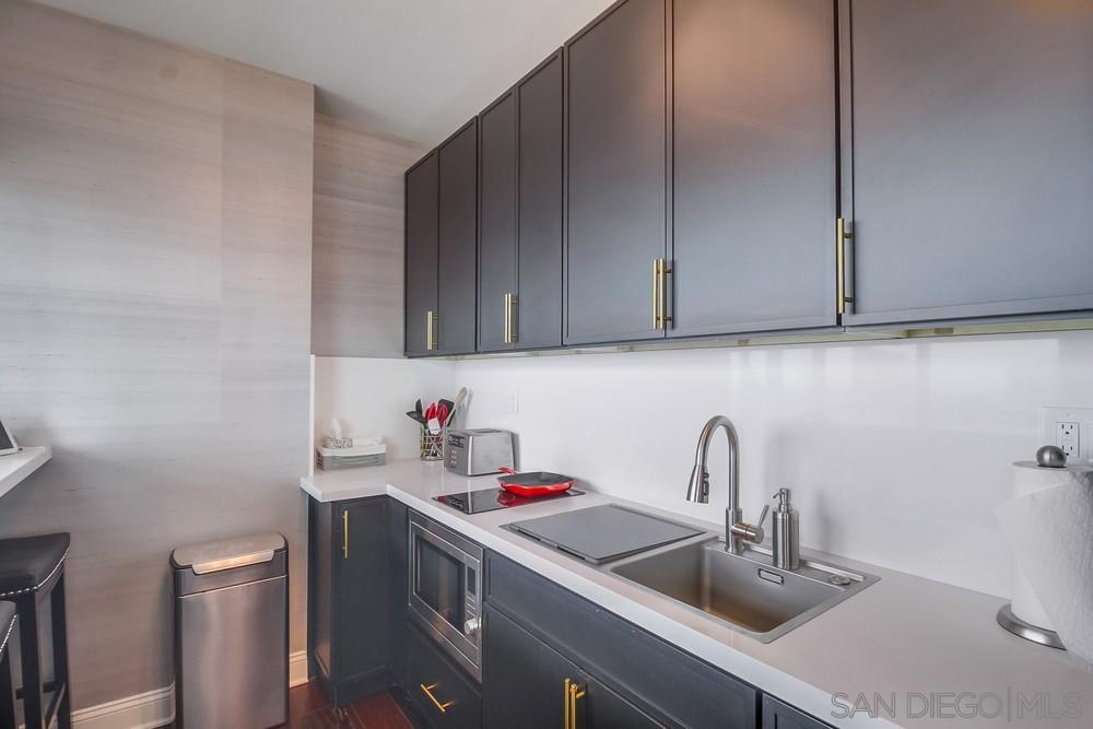 Detail Gallery Image 15 of 62 For 800  the Mark Ln  2801, San Diego,  CA 92101 - 3 Beds | 3 Baths