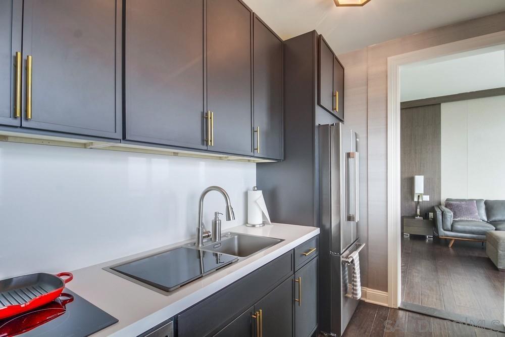 Detail Gallery Image 16 of 62 For 800  the Mark Ln  2801, San Diego,  CA 92101 - 3 Beds | 3 Baths