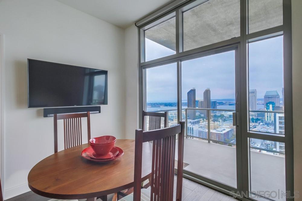 Detail Gallery Image 18 of 62 For 800  the Mark Ln  2801, San Diego,  CA 92101 - 3 Beds | 3 Baths