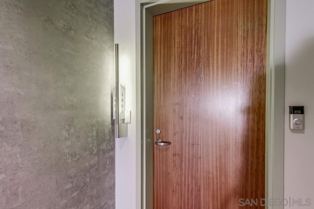 Detail Gallery Image 3 of 62 For 800  the Mark Ln  2801, San Diego,  CA 92101 - 3 Beds | 3 Baths