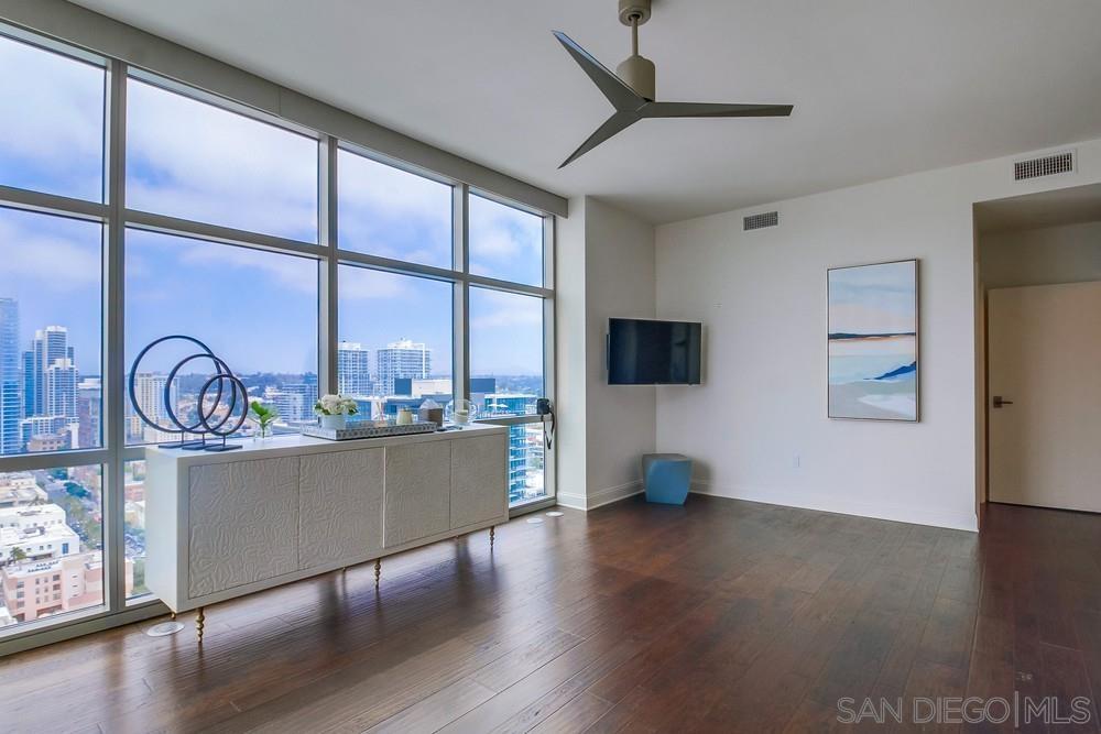 Detail Gallery Image 32 of 62 For 800  the Mark Ln  2801, San Diego,  CA 92101 - 3 Beds | 3 Baths