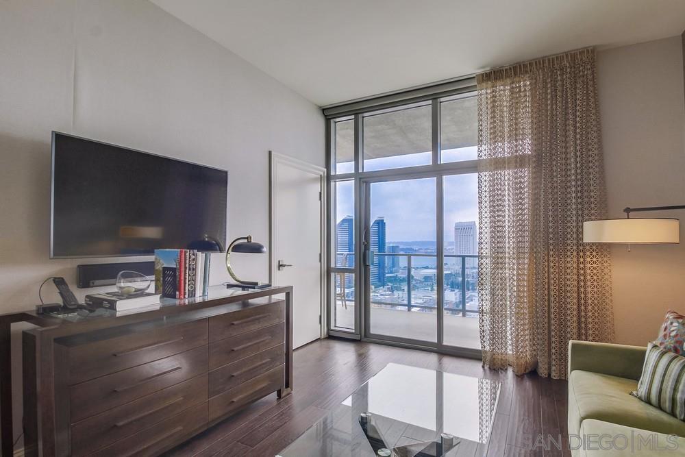 Detail Gallery Image 36 of 62 For 800  the Mark Ln  2801, San Diego,  CA 92101 - 3 Beds | 3 Baths