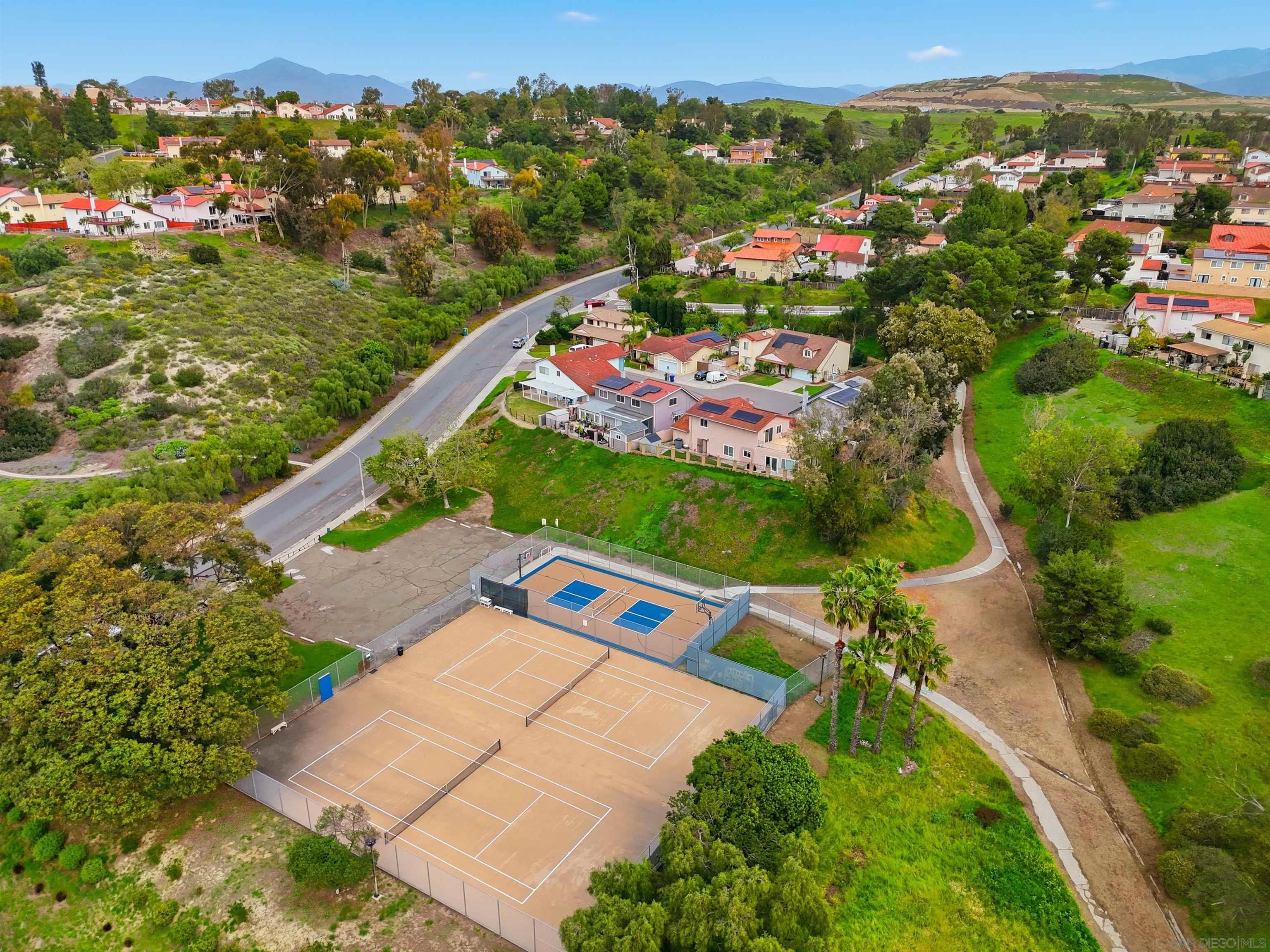 Detail Gallery Image 28 of 29 For 1606  Dana Point Ct, Chula Vista,  CA 91911 - 4 Beds | 2/1 Baths