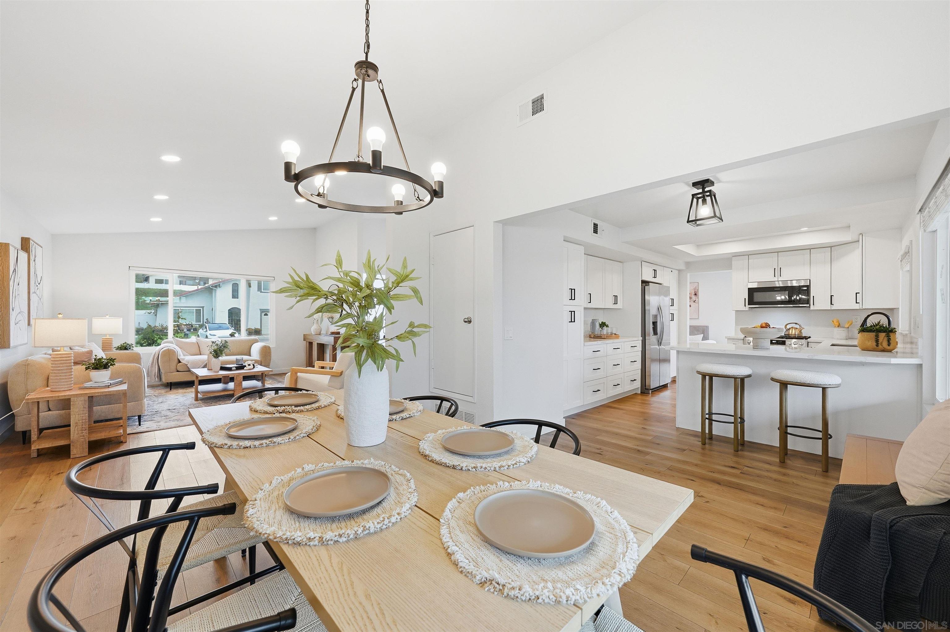 Detail Gallery Image 5 of 29 For 1606  Dana Point Ct, Chula Vista,  CA 91911 - 4 Beds | 2/1 Baths