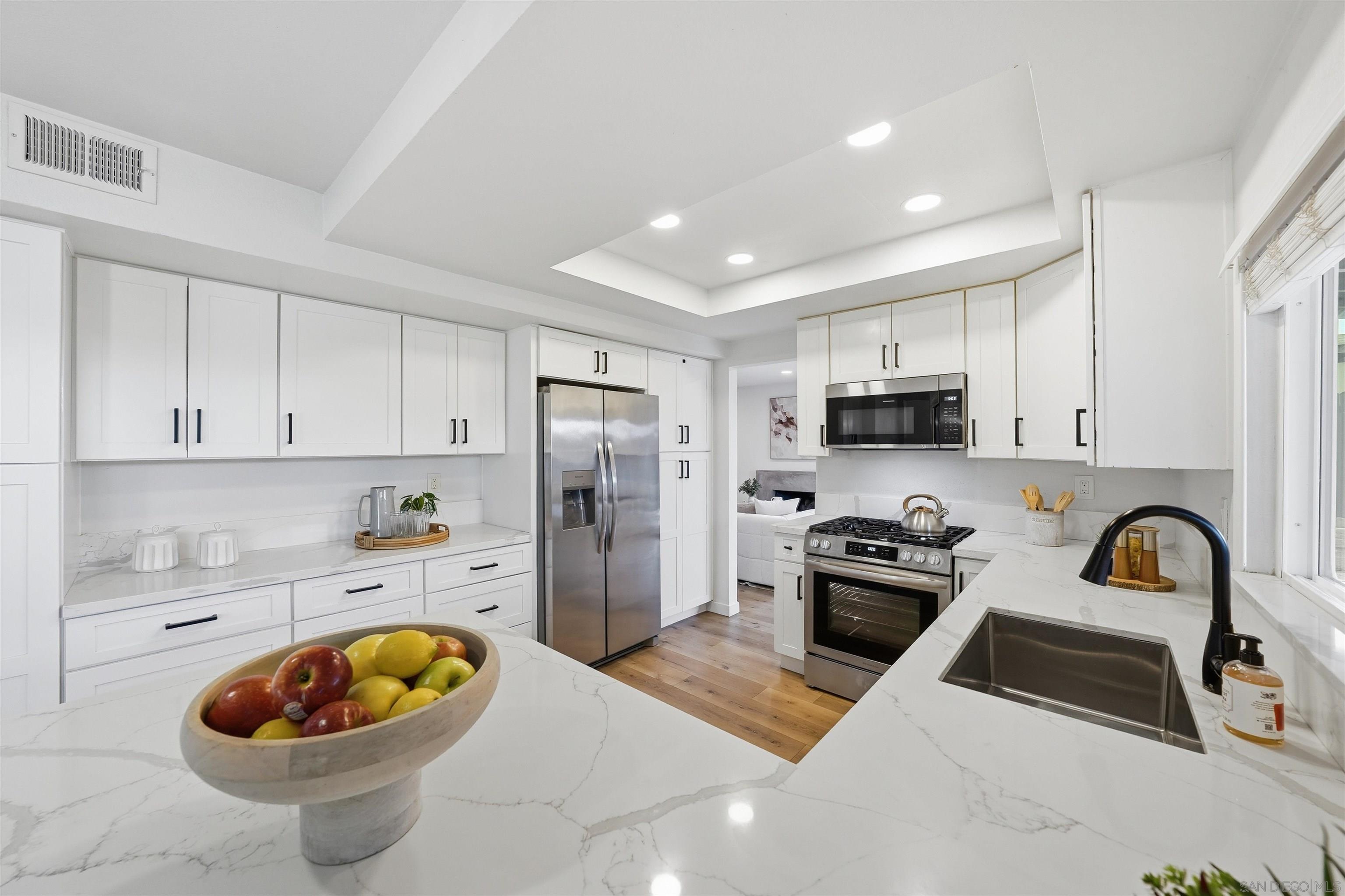 Detail Gallery Image 7 of 29 For 1606  Dana Point Ct, Chula Vista,  CA 91911 - 4 Beds | 2/1 Baths