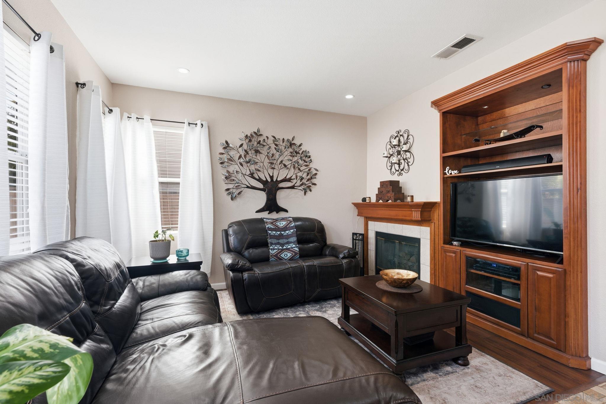 Detail Gallery Image 16 of 67 For 1349  Thunder Spring Dr, Chula Vista,  CA 91915 - 4 Beds | 2/1 Baths