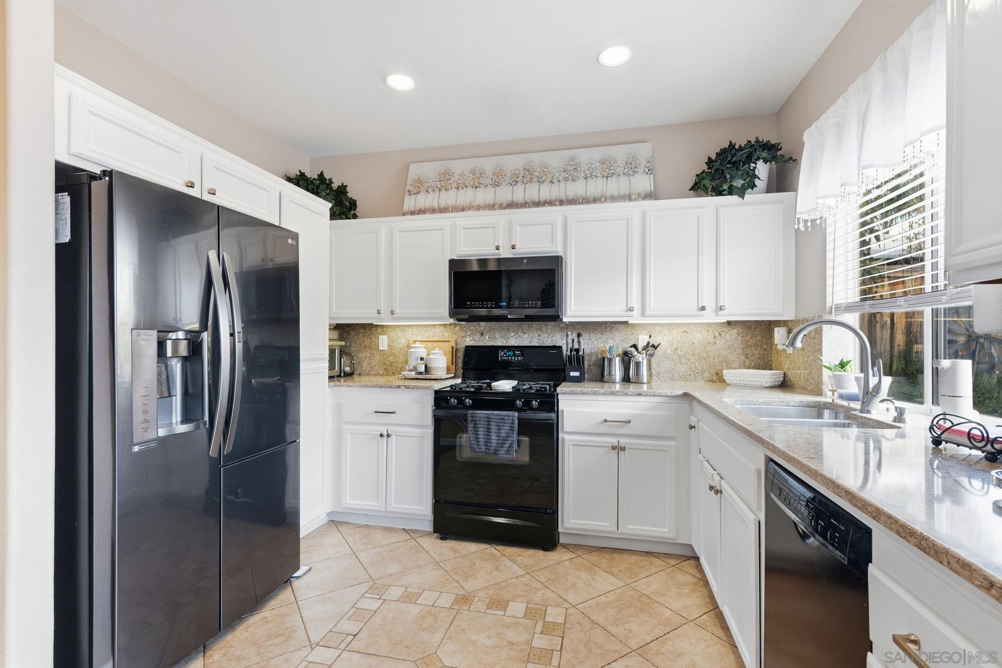 Detail Gallery Image 23 of 67 For 1349  Thunder Spring Dr, Chula Vista,  CA 91915 - 4 Beds | 2/1 Baths