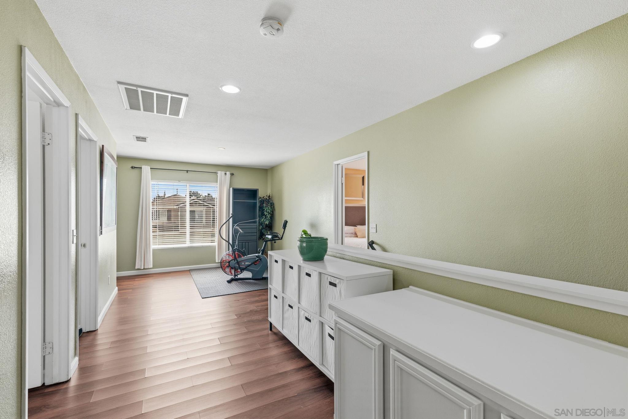 Detail Gallery Image 28 of 67 For 1349  Thunder Spring Dr, Chula Vista,  CA 91915 - 4 Beds | 2/1 Baths