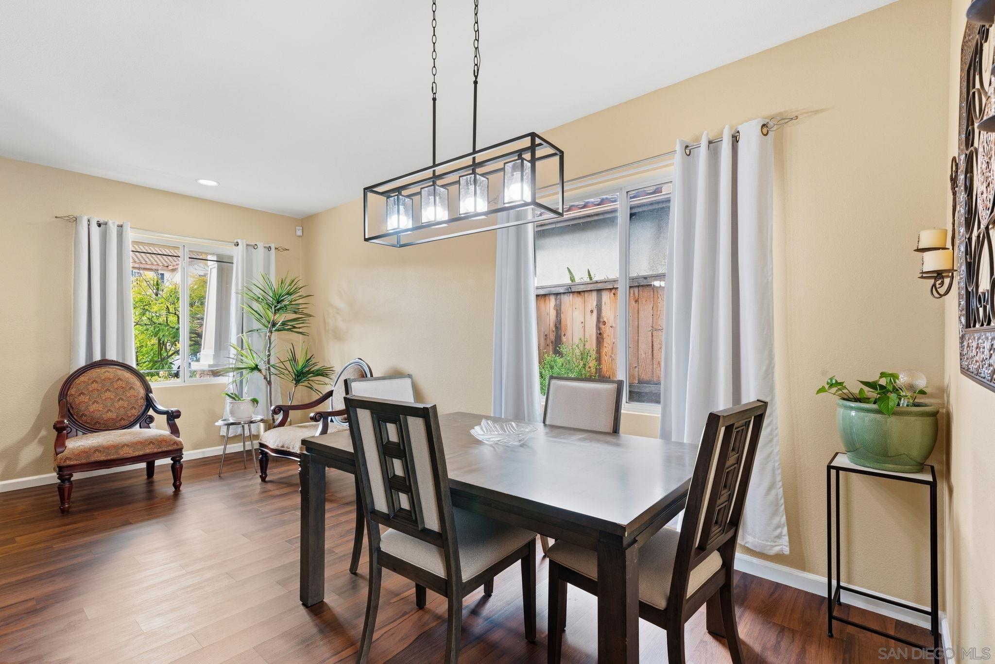 Detail Gallery Image 9 of 67 For 1349  Thunder Spring Dr, Chula Vista,  CA 91915 - 4 Beds | 2/1 Baths