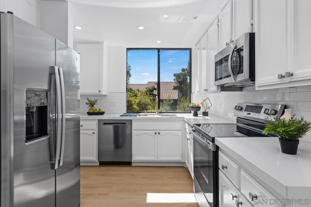 Detail Gallery Image 5 of 20 For 5805  Friars Rd  #2405,  San Diego,  CA 92110 - 3 Beds | 2 Baths