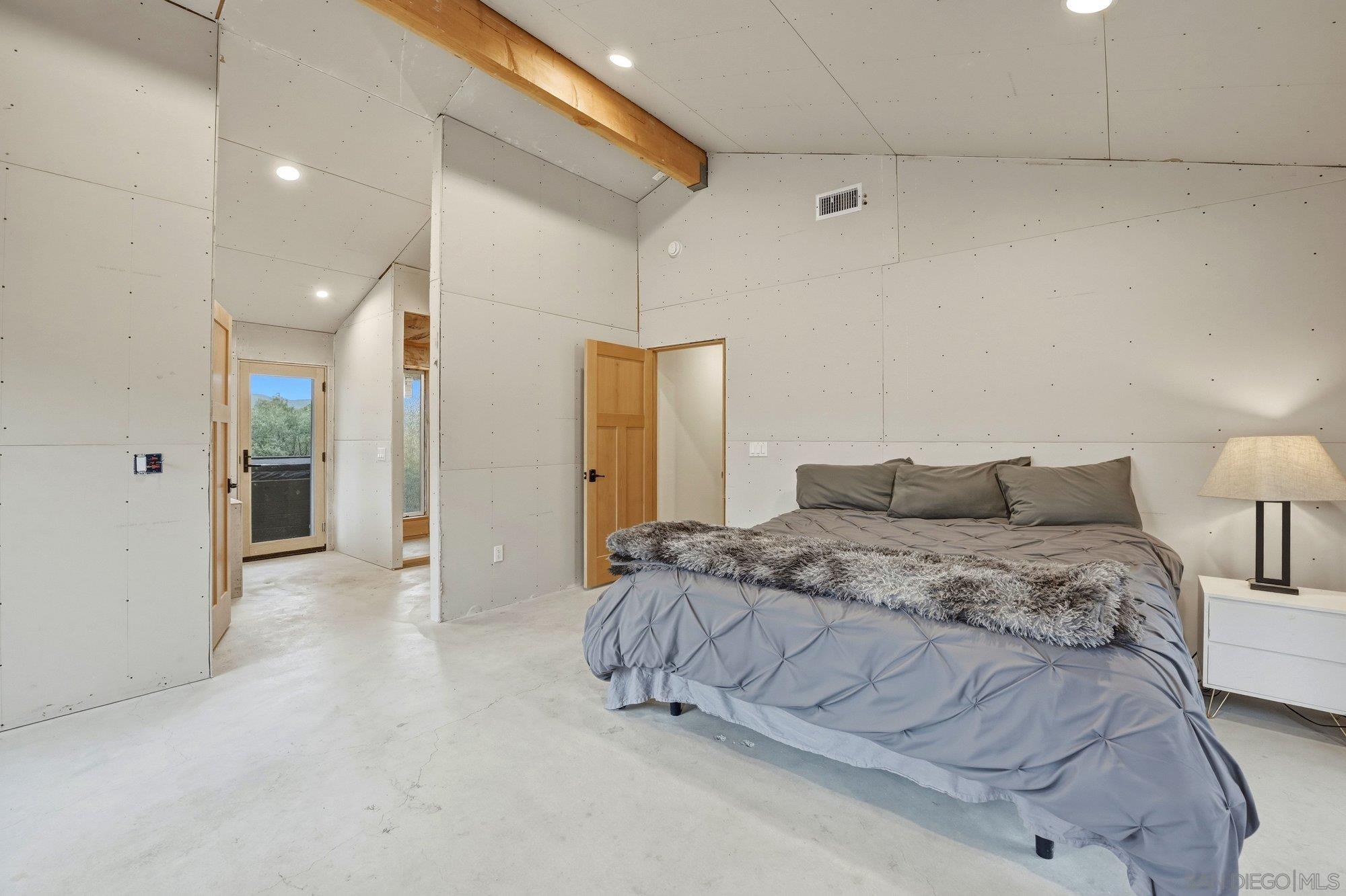 Detail Gallery Image 19 of 47 For 19170  Paradise Mountain Road, Valley Center,  CA 92082 - 4 Beds | 3/1 Baths