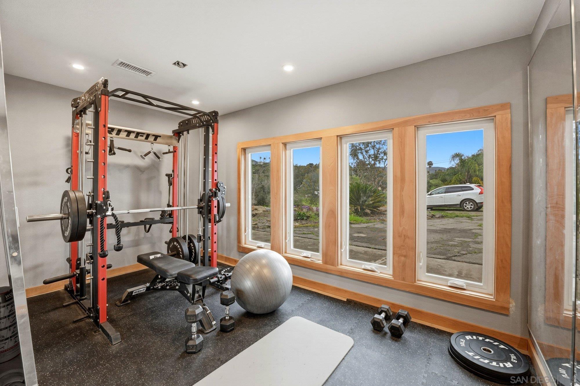 Detail Gallery Image 25 of 47 For 19170  Paradise Mountain Road, Valley Center,  CA 92082 - 4 Beds | 3/1 Baths