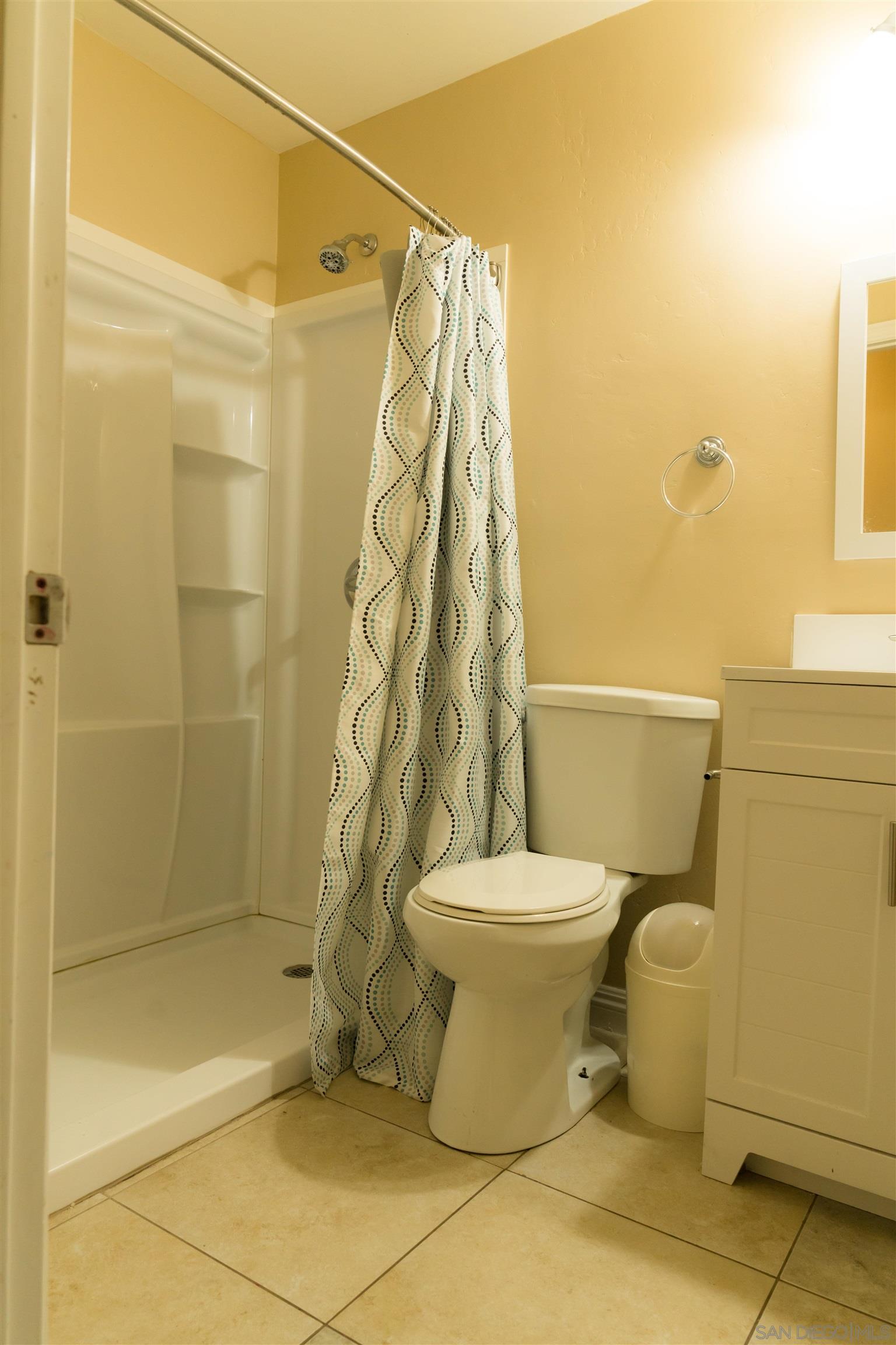 Detail Gallery Image 19 of 43 For 10179  Canyon Dr, Escondido,  CA 92026 - 3 Beds | 2 Baths