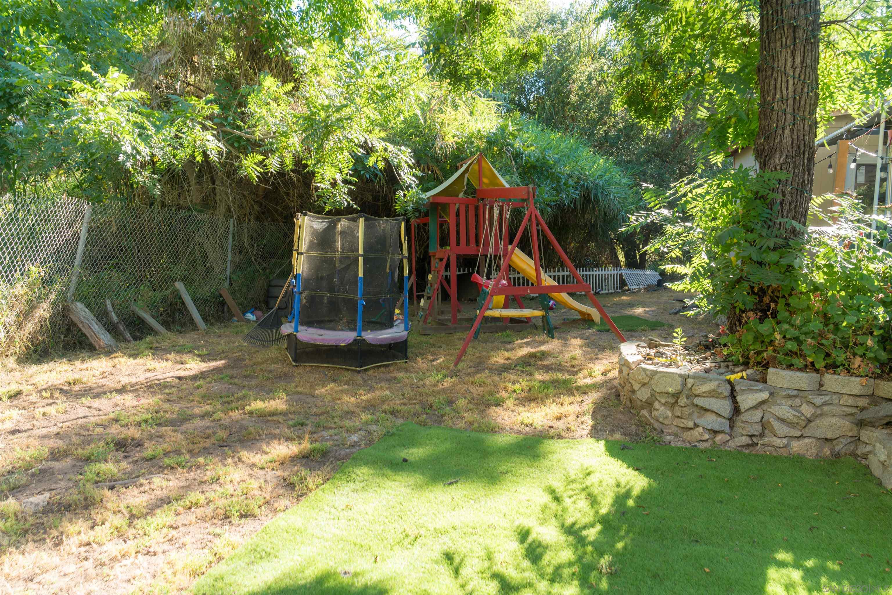 Detail Gallery Image 33 of 43 For 10179  Canyon Dr, Escondido,  CA 92026 - 3 Beds | 2 Baths