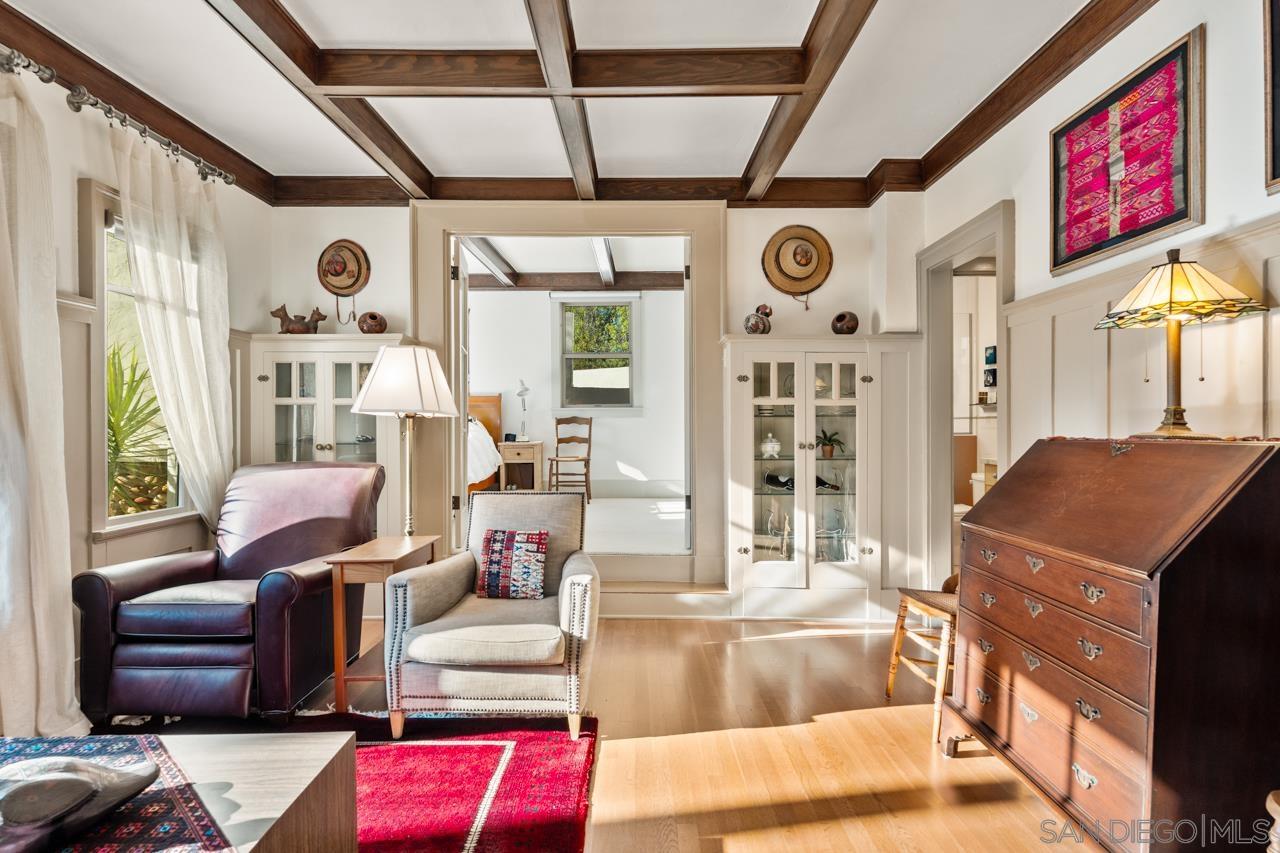 Detail Gallery Image 11 of 56 For 4321  Valle Vista, San Diego,  CA 92103 - 6 Beds | 4 Baths