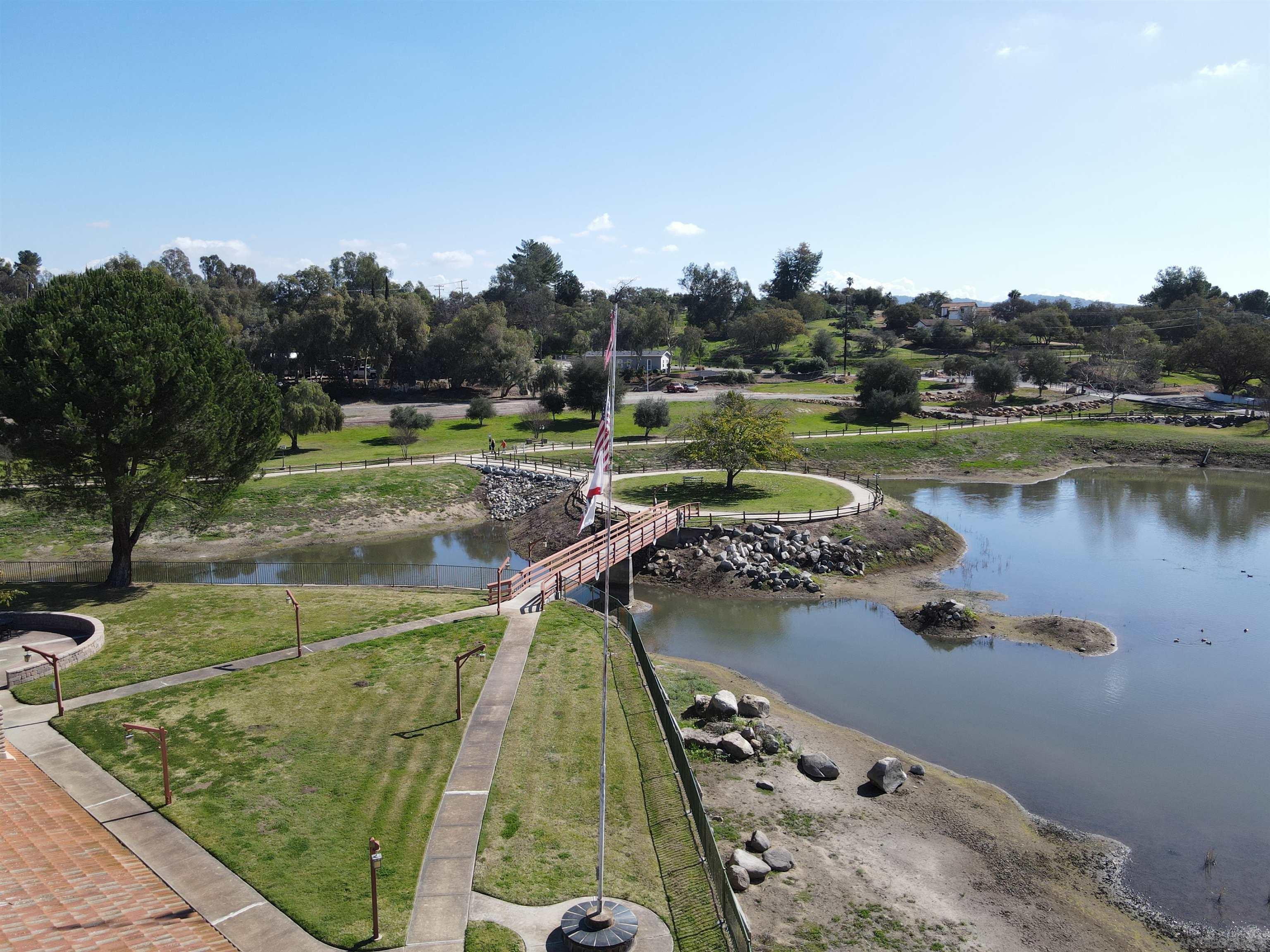 Detail Gallery Image 5 of 28 For 28890  Lilac Road  #97,  Valley Center,  CA 92082 - 2 Beds | 2 Baths