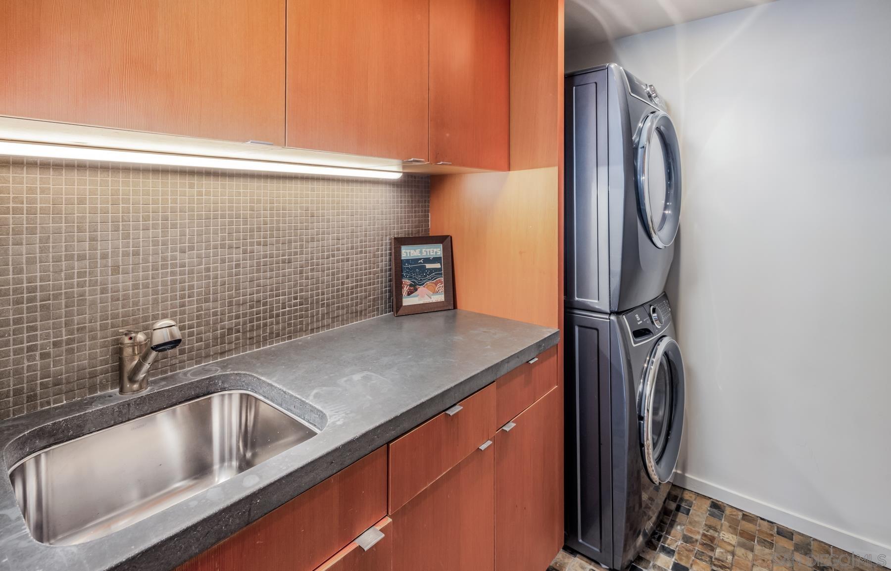 Detail Gallery Image 22 of 34 For 330  Neptune Ave, Encinitas,  CA 92024 - 3 Beds | 3 Baths