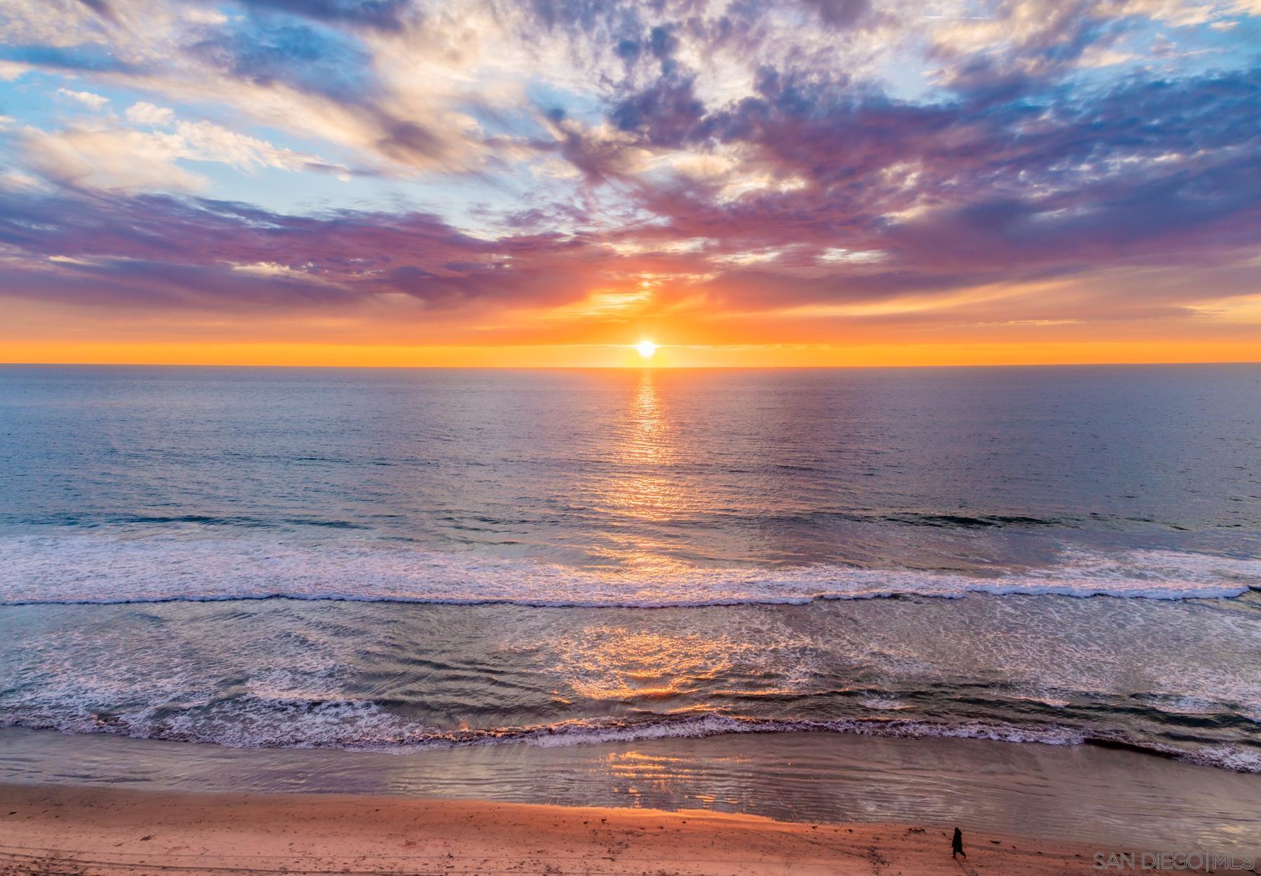 Detail Gallery Image 32 of 34 For 330  Neptune Ave, Encinitas,  CA 92024 - 3 Beds | 3 Baths