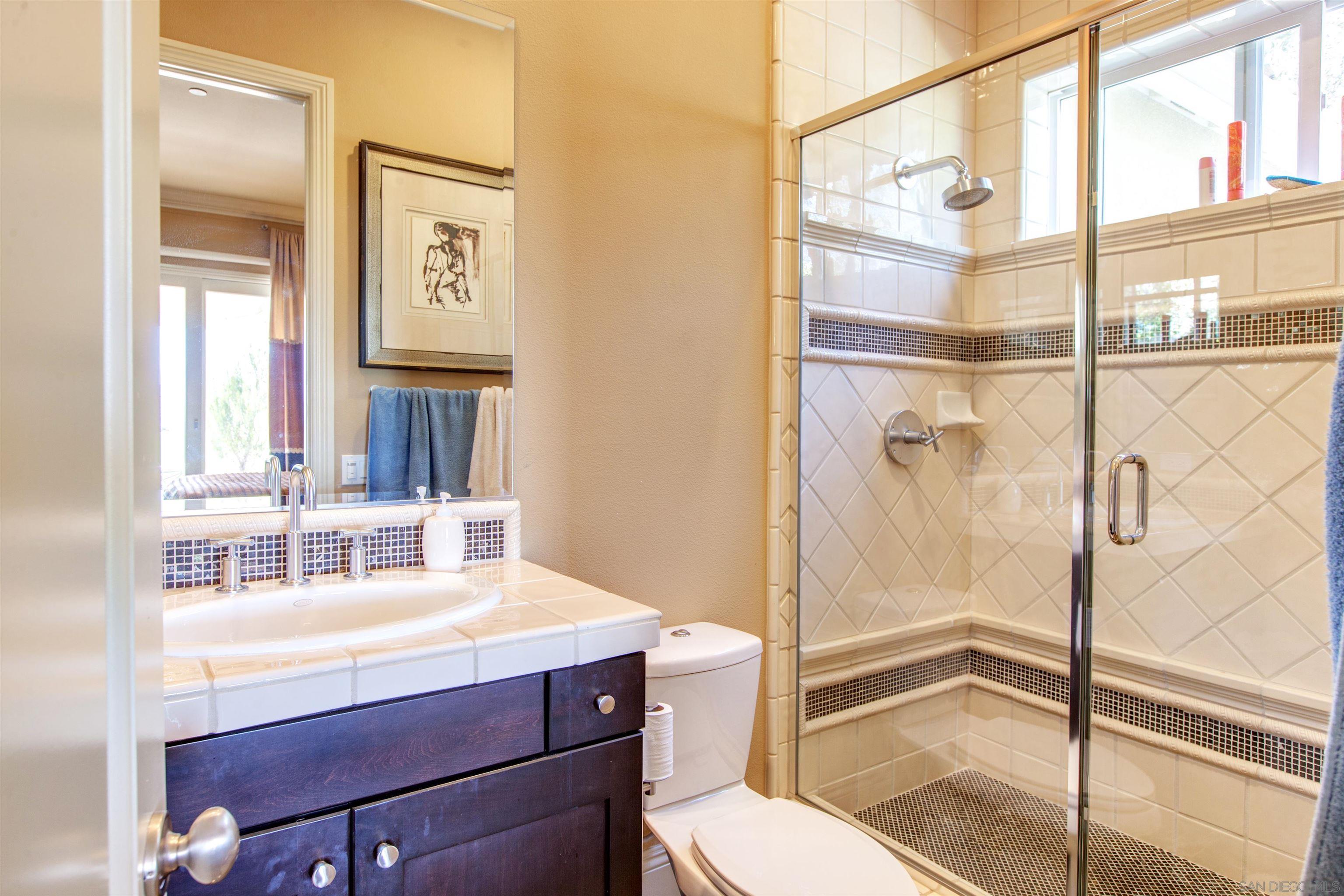 Detail Gallery Image 19 of 43 For 671  via Maggiore, Chula Vista,  CA 91914 - 6 Beds | 4/1 Baths