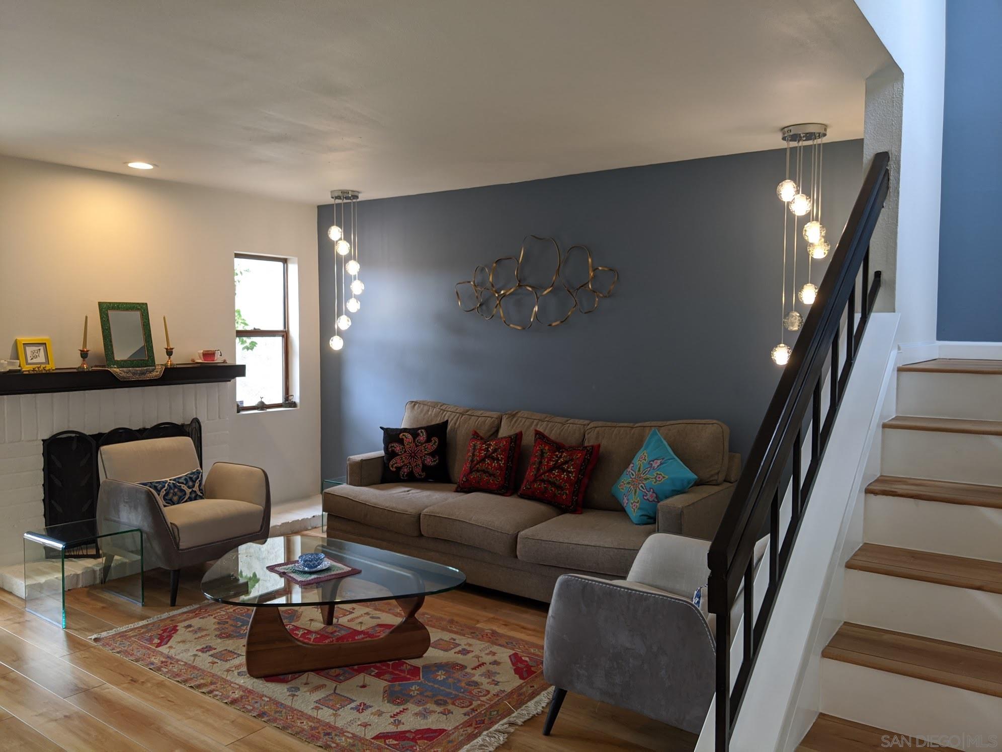 Detail Gallery Image 8 of 15 For 8030  via San Saba, San Diego,  CA 92122 - 2 Beds | 2/1 Baths