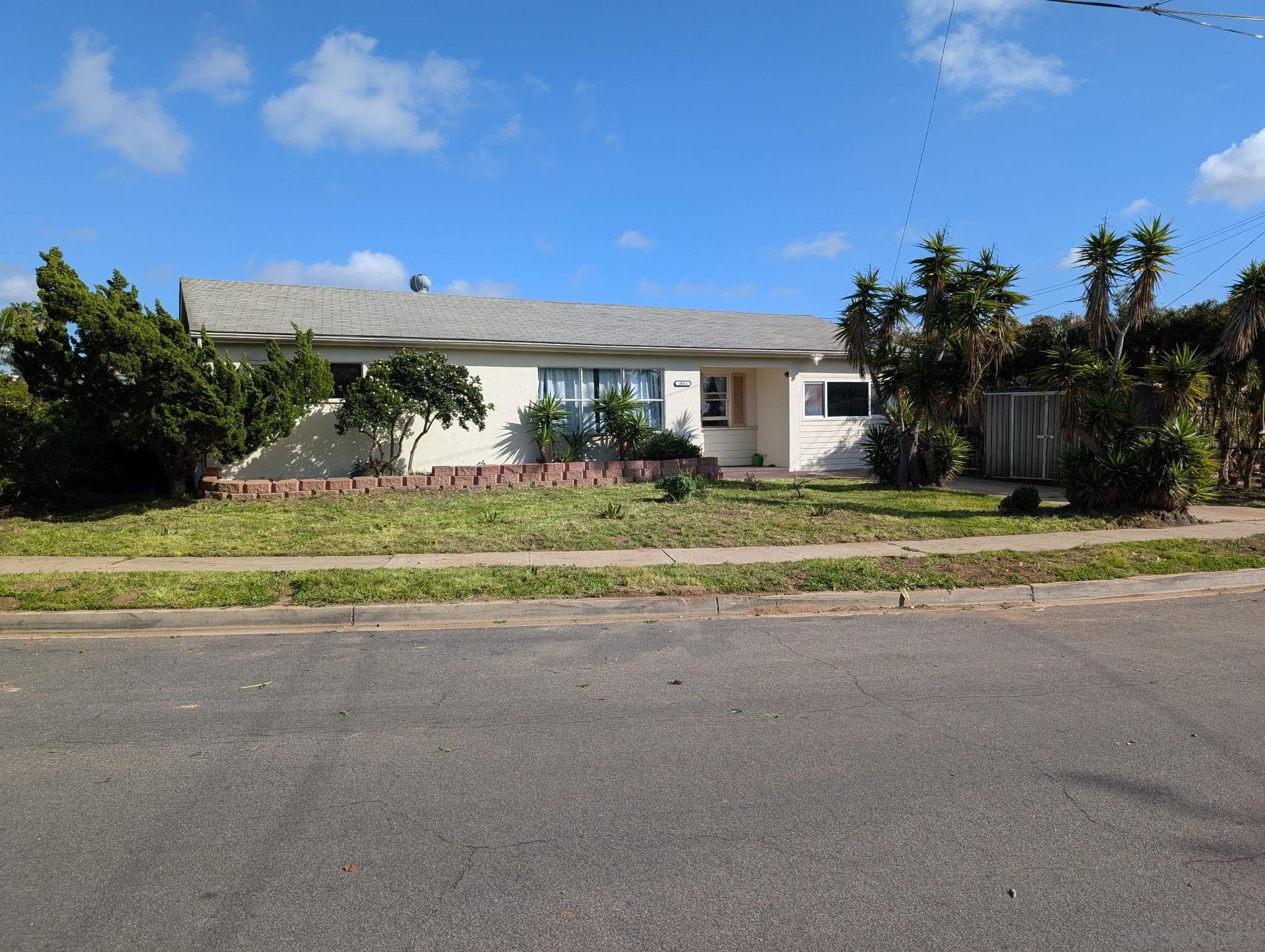 Front Image Thumbnail for SD260003685