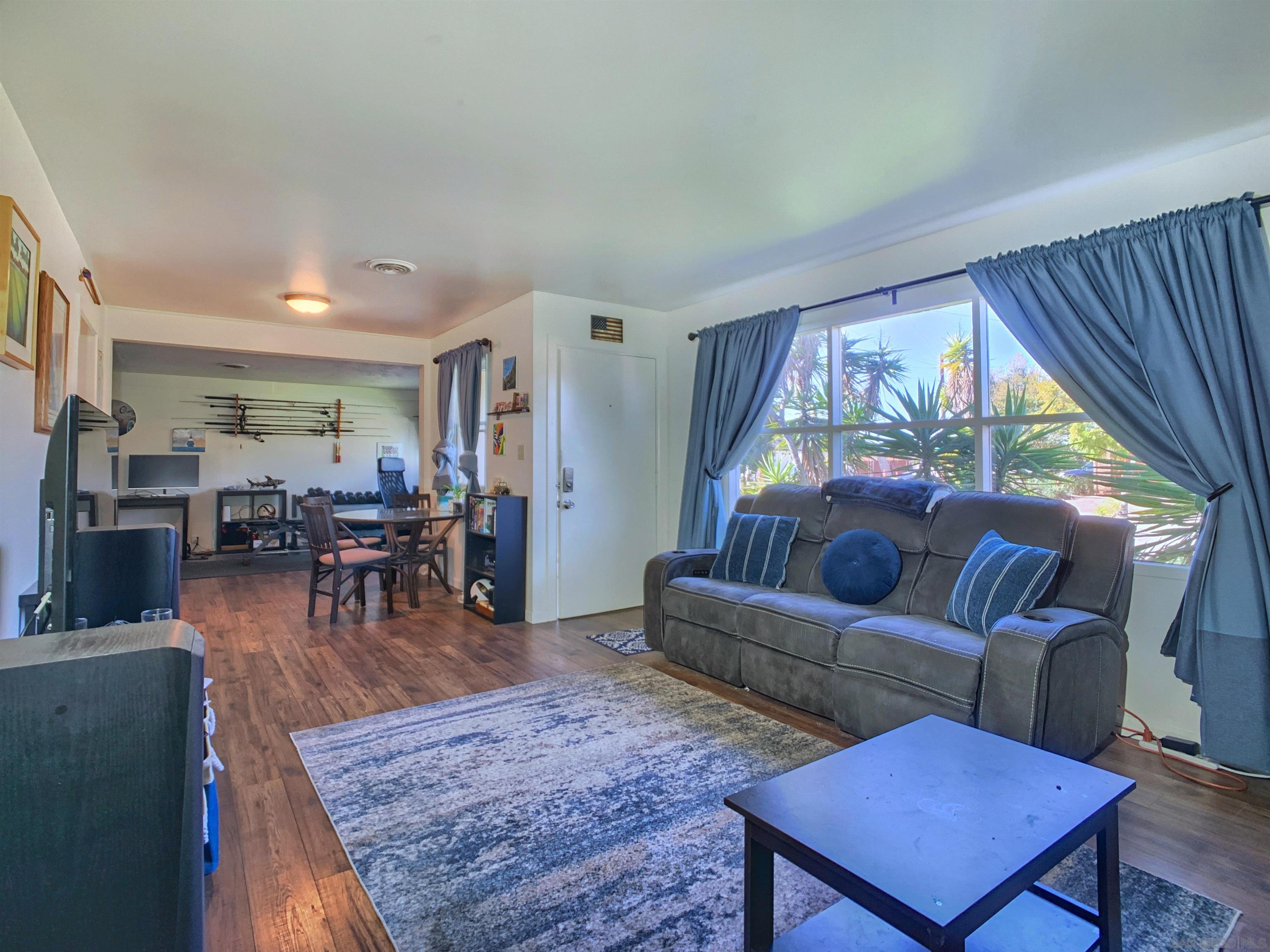 Detail Gallery Image 11 of 33 For 3861  Hiawatha Way, San Diego,  CA 92117 - 4 Beds | 1 Baths