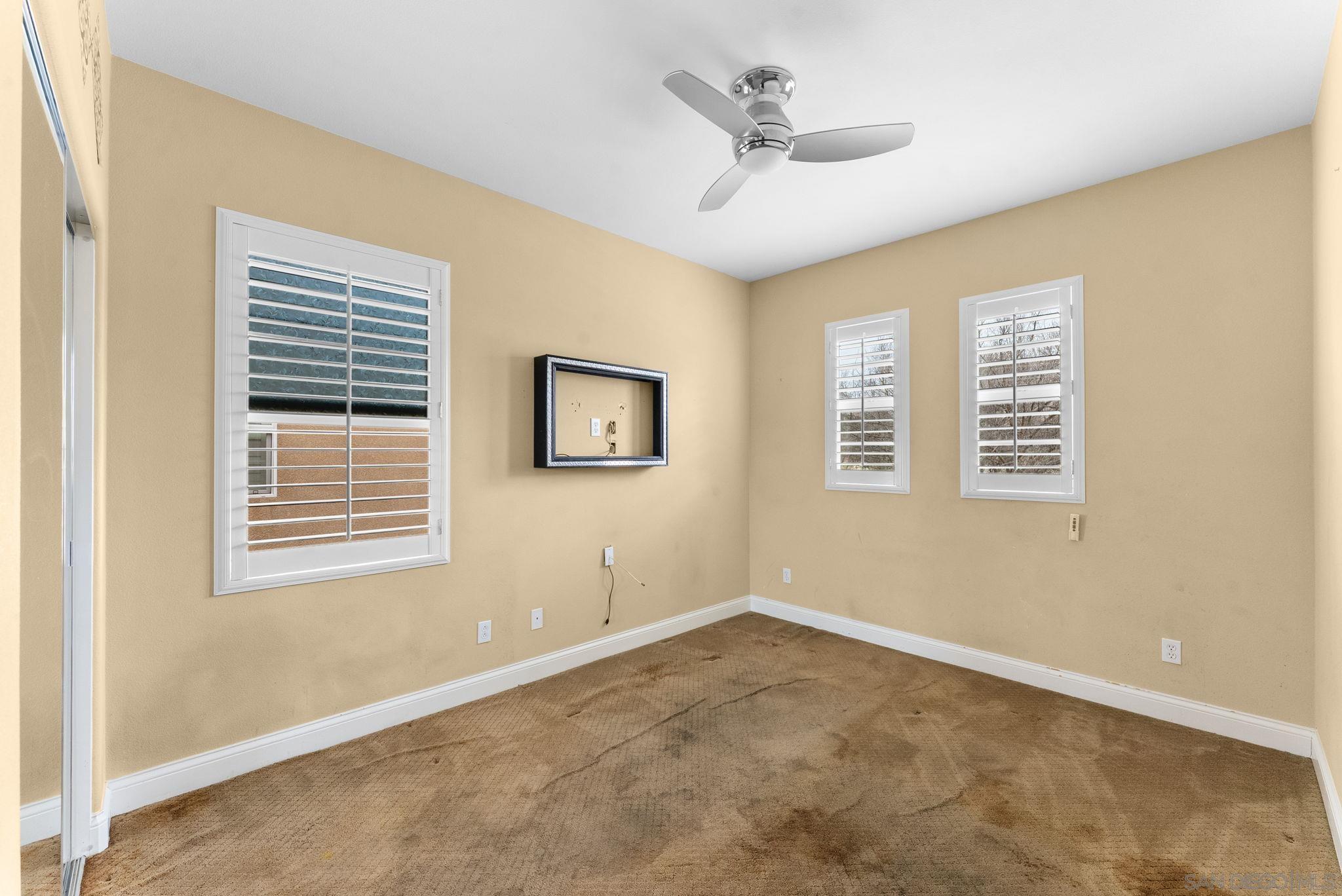 Detail Gallery Image 12 of 62 For 1658  Kincaid Ave, Chula Vista,  CA 91913 - 5 Beds | 2/1 Baths