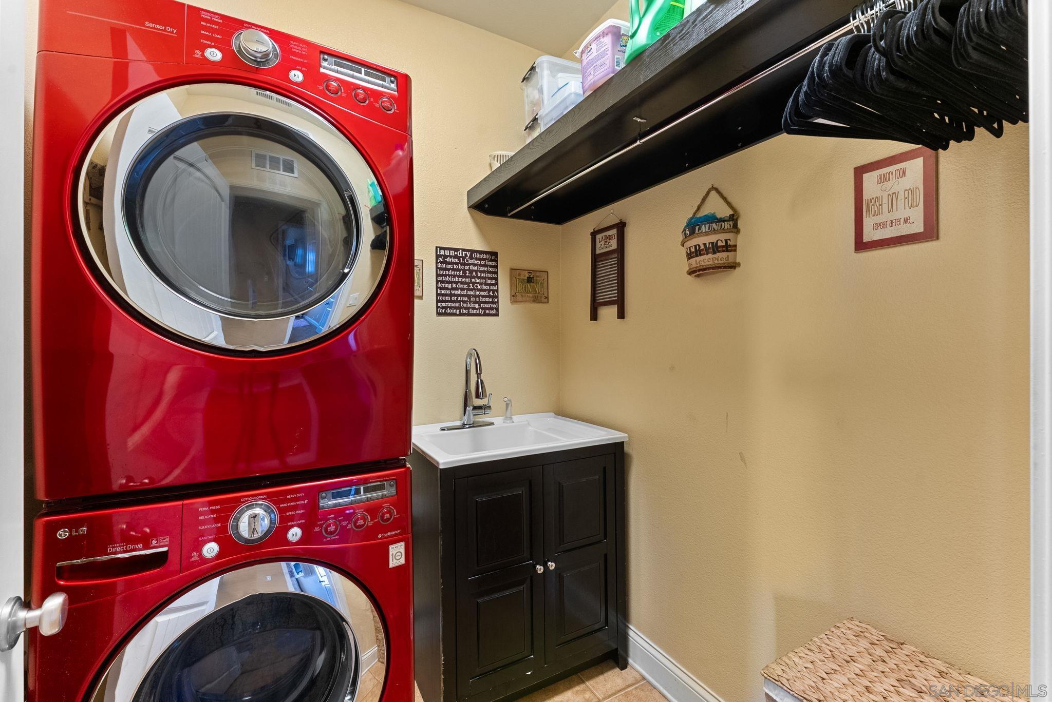 Detail Gallery Image 14 of 62 For 1658  Kincaid Ave, Chula Vista,  CA 91913 - 5 Beds | 2/1 Baths