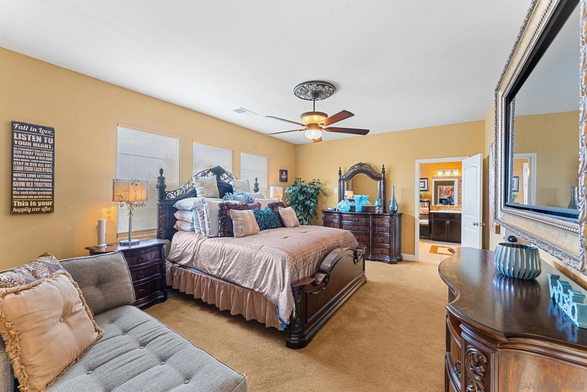 Detail Gallery Image 15 of 62 For 1658  Kincaid Ave, Chula Vista,  CA 91913 - 5 Beds | 2/1 Baths