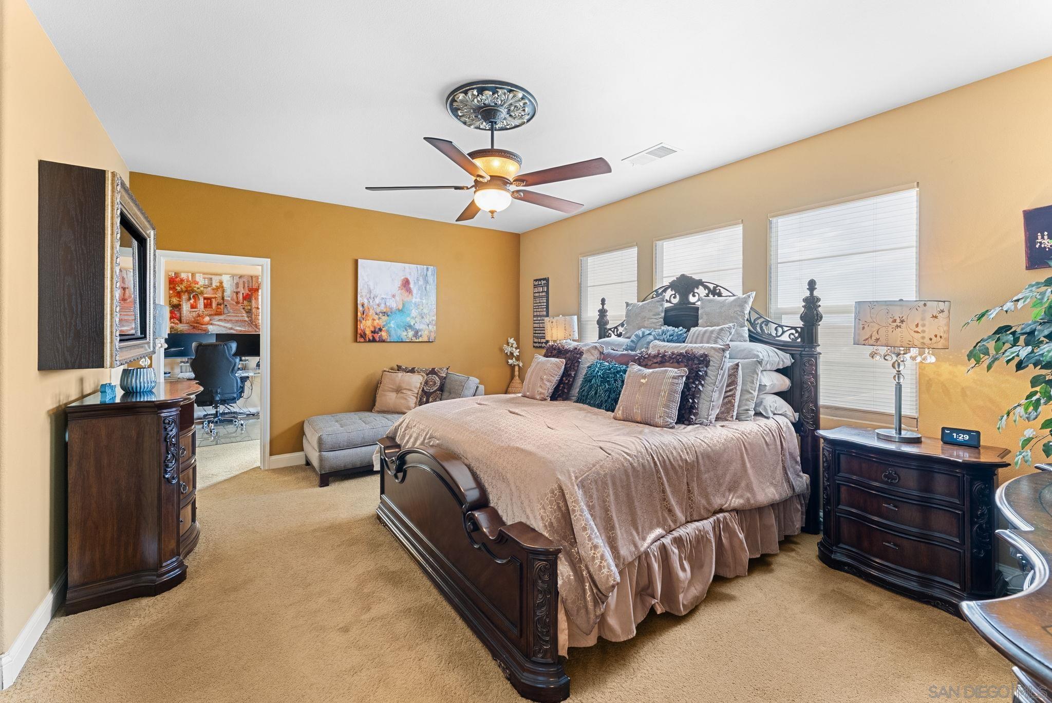 Detail Gallery Image 16 of 62 For 1658  Kincaid Ave, Chula Vista,  CA 91913 - 5 Beds | 2/1 Baths