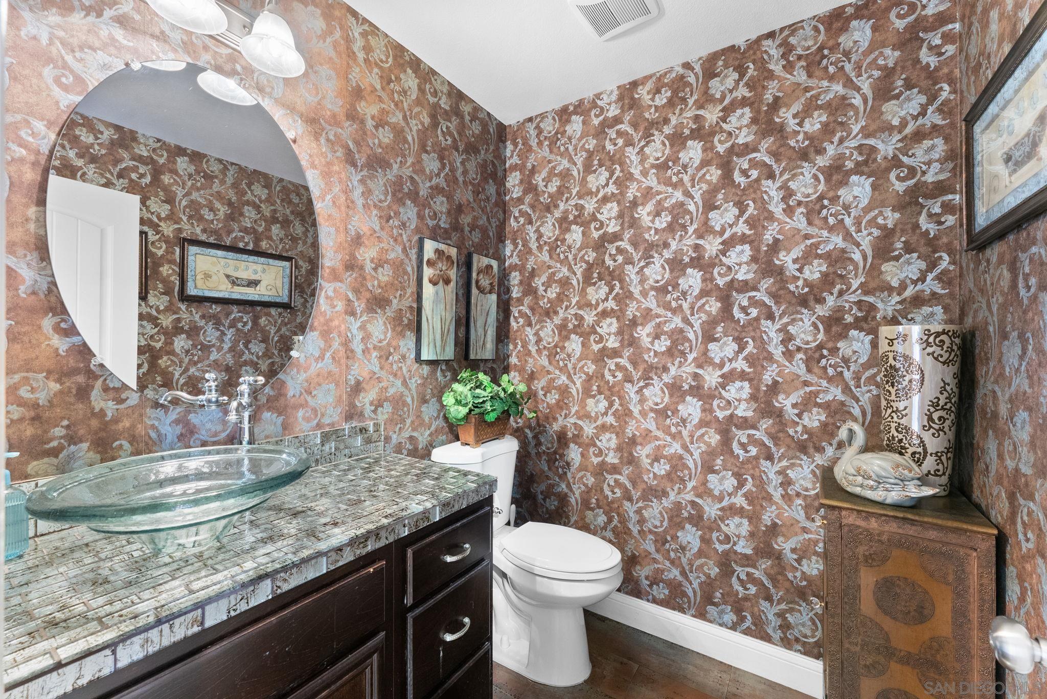 Detail Gallery Image 7 of 62 For 1658  Kincaid Ave, Chula Vista,  CA 91913 - 5 Beds | 2/1 Baths